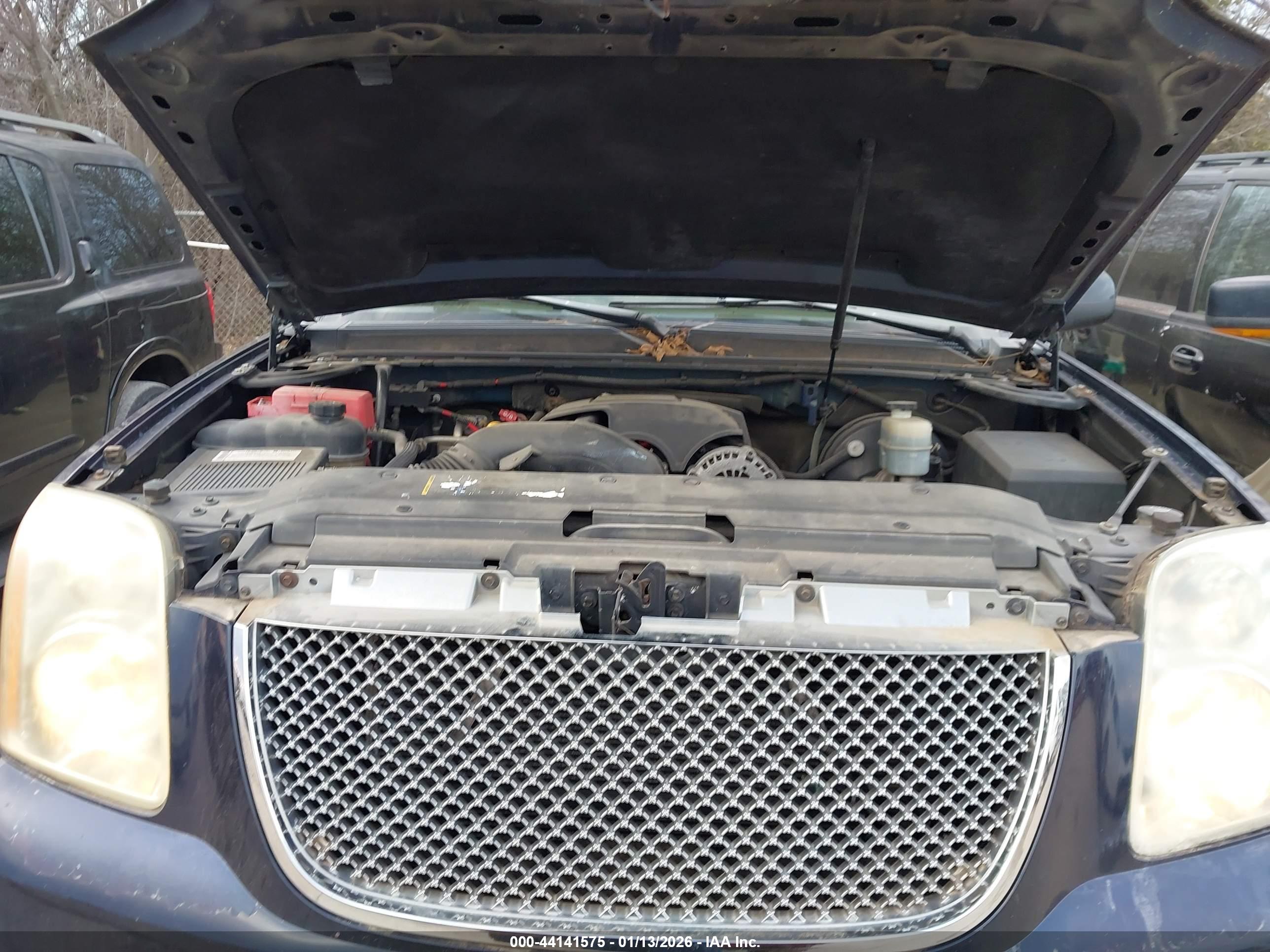 GMC YUKON image 10