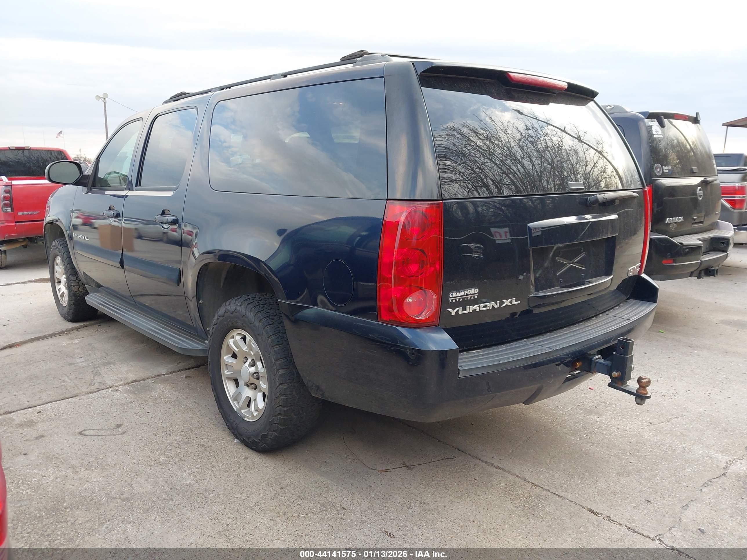 GMC YUKON image 3