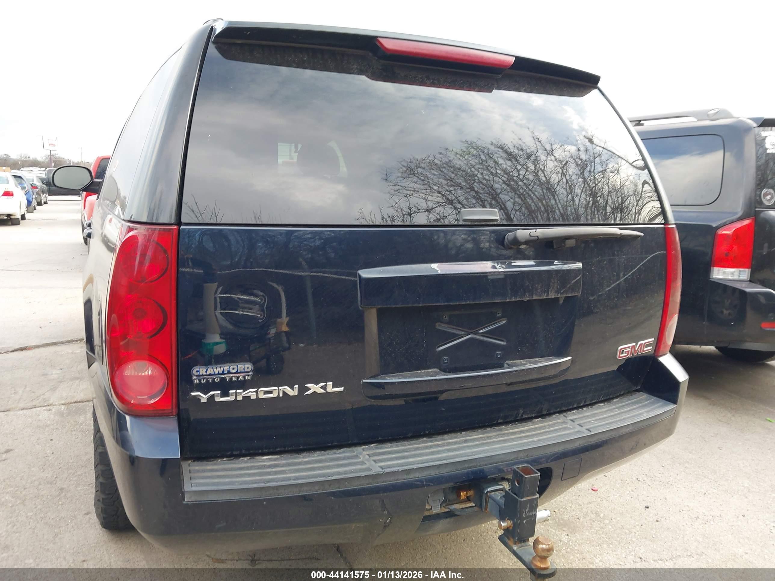 GMC YUKON image 6