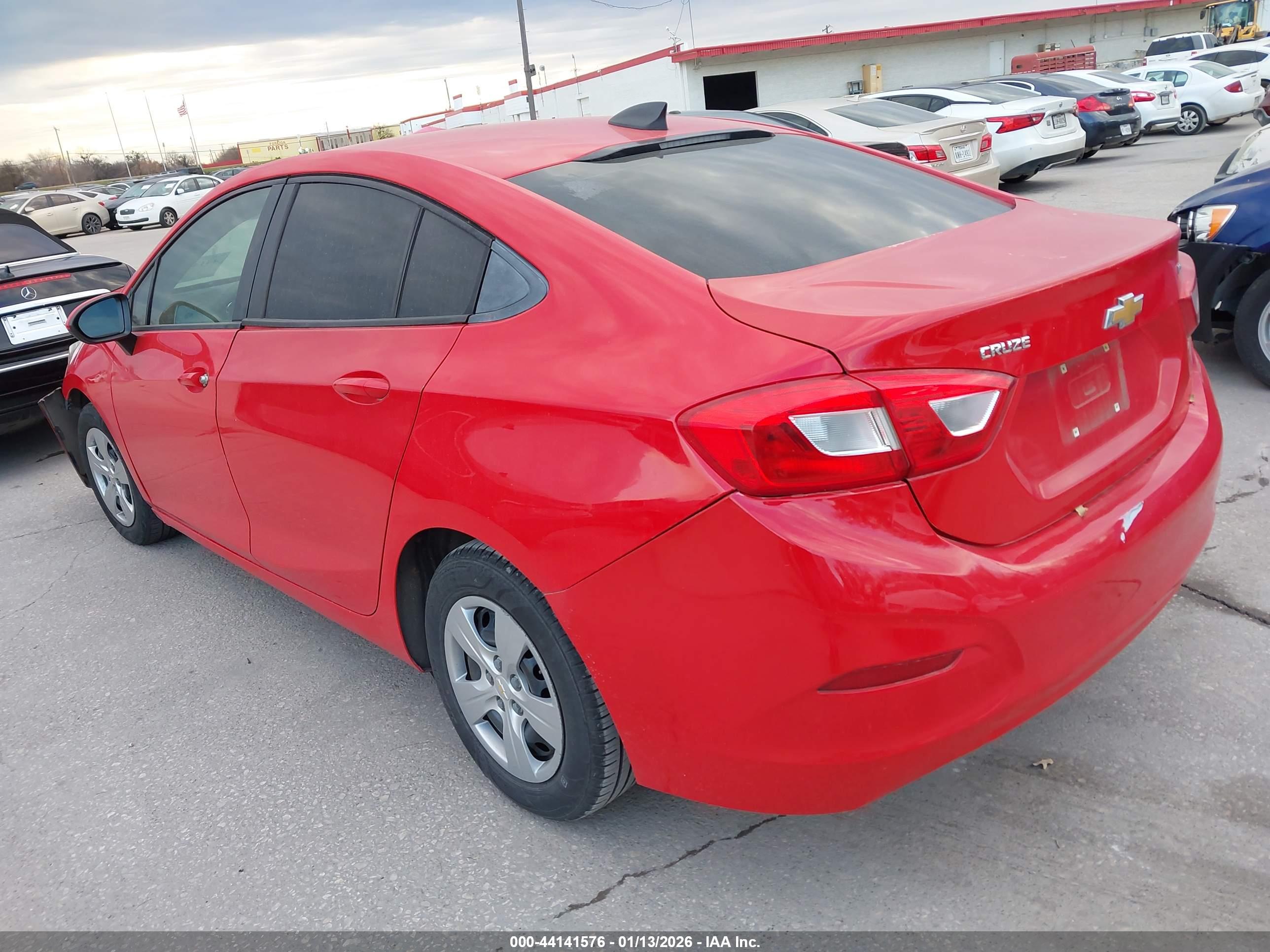 CHEVROLET CRUZE image 3