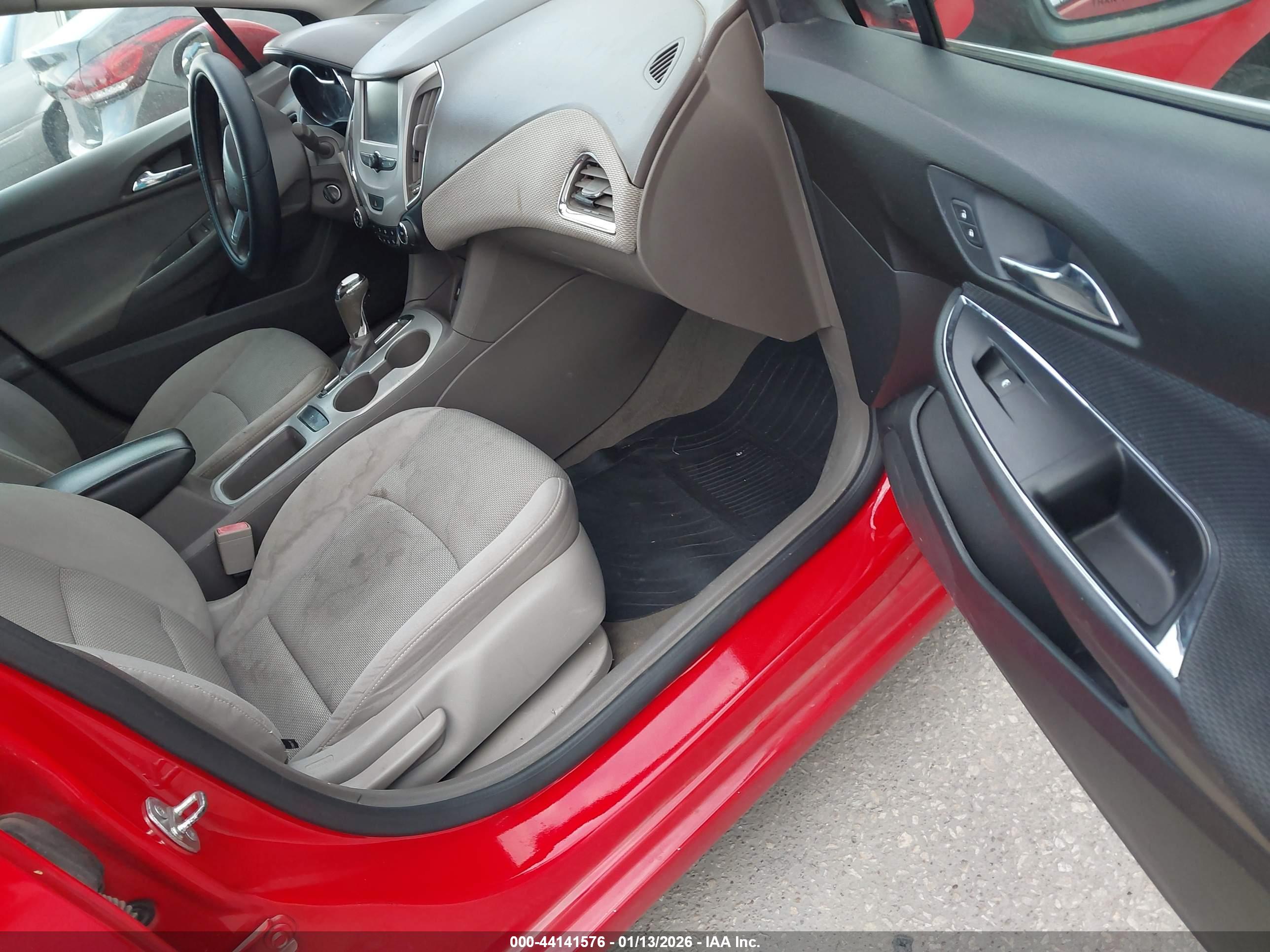 CHEVROLET CRUZE image 5