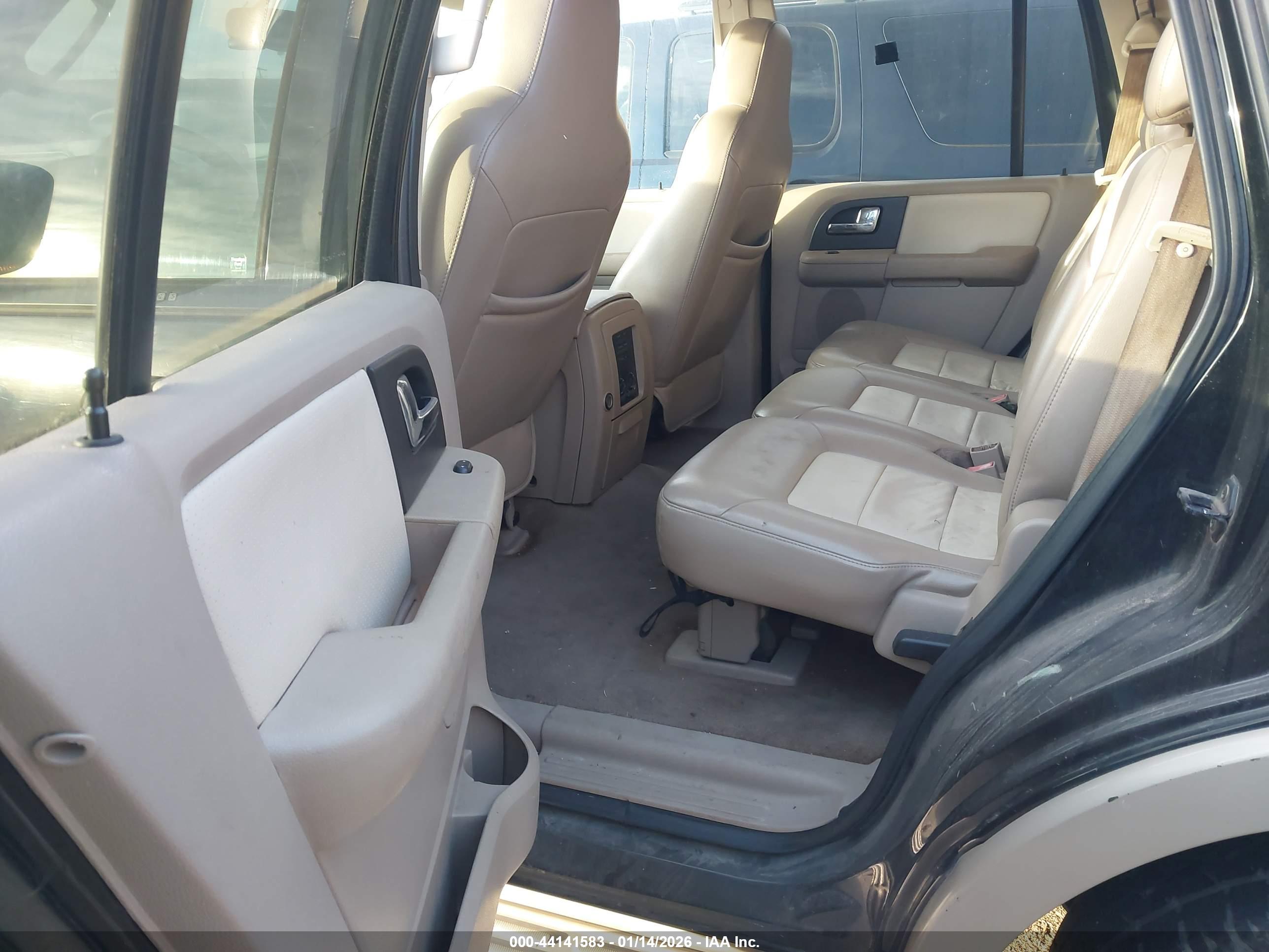 FORD EXPEDITION image 8