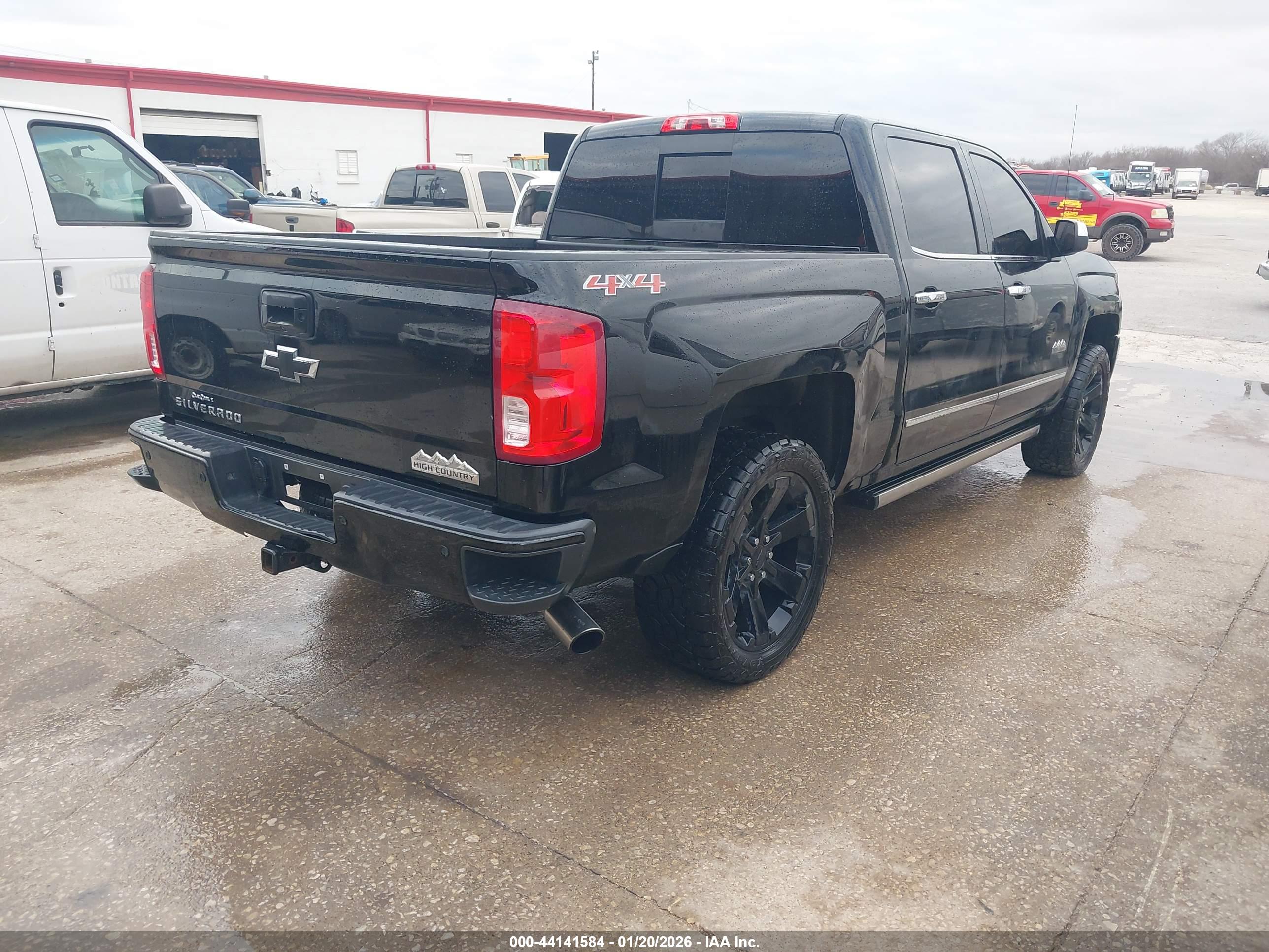 CHEVROLET SILVERADO image 4