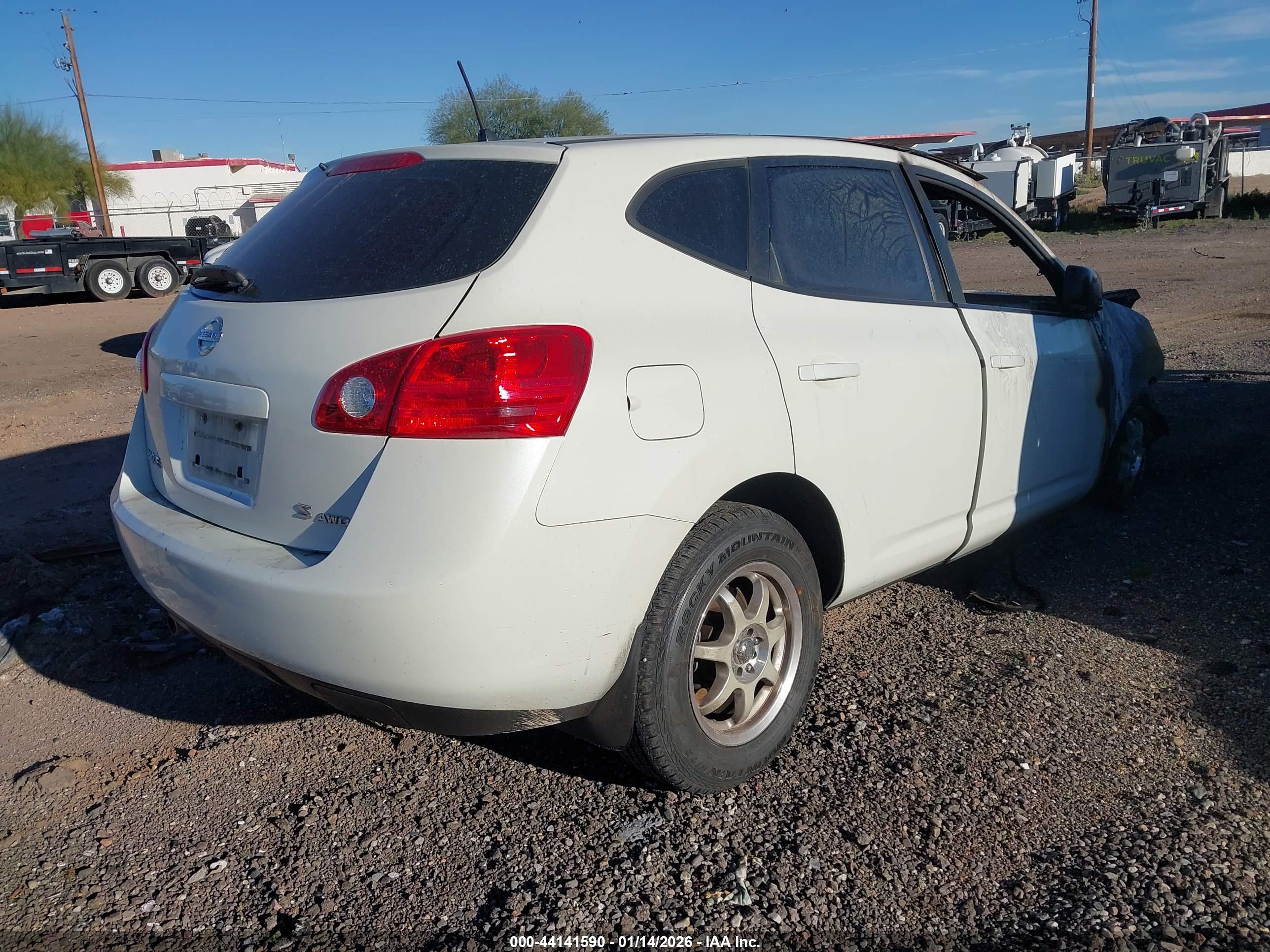 NISSAN ROGUE image 4