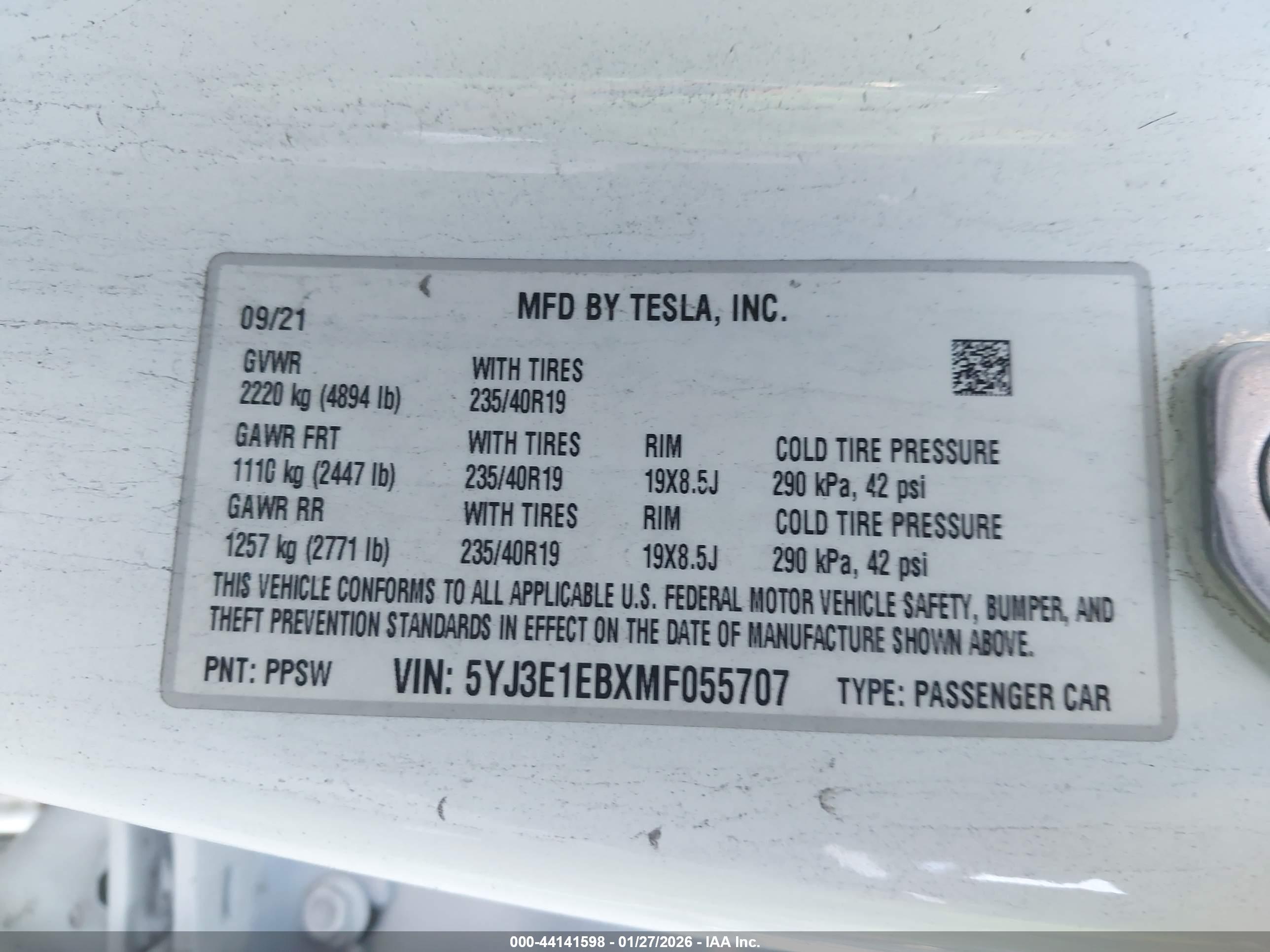 TESLA MODEL image 9