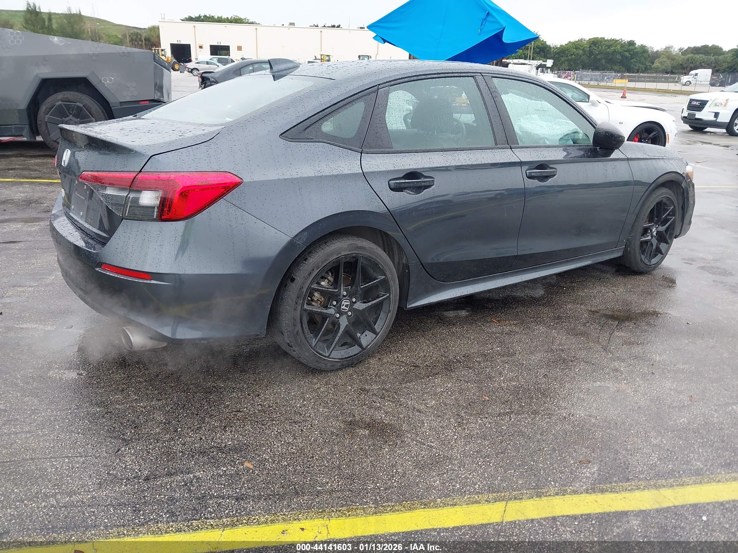 HONDA CIVIC image 4