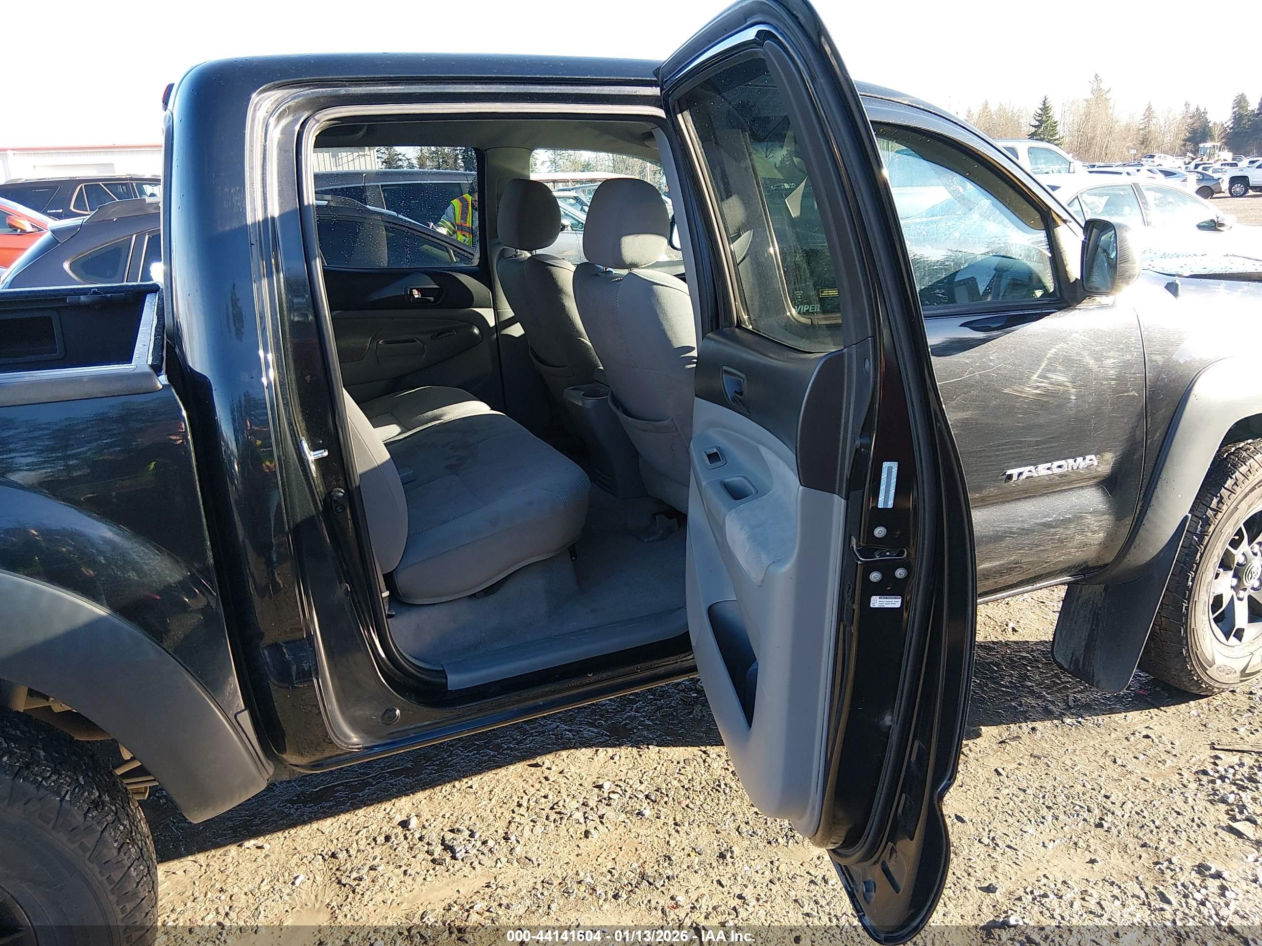 TOYOTA TACOMA image 8
