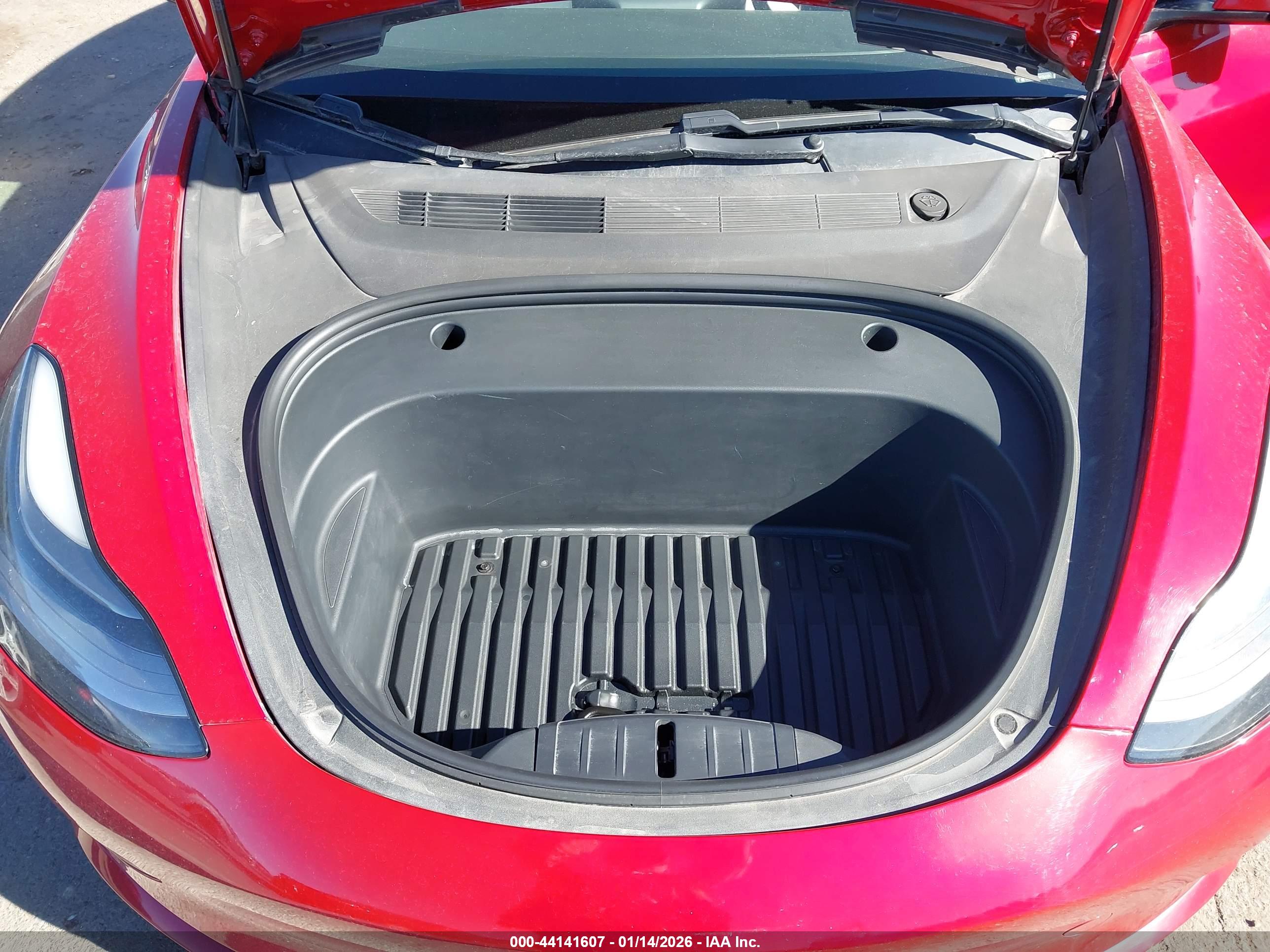 TESLA MODEL image 10