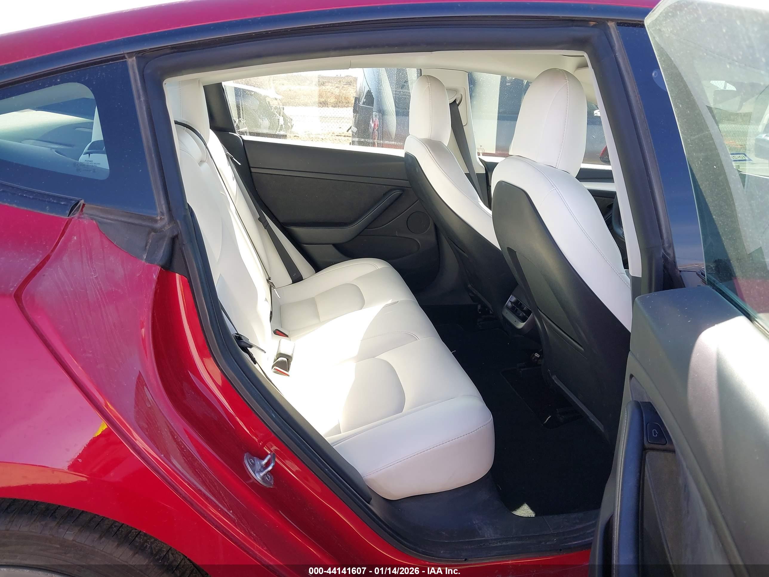 TESLA MODEL image 8