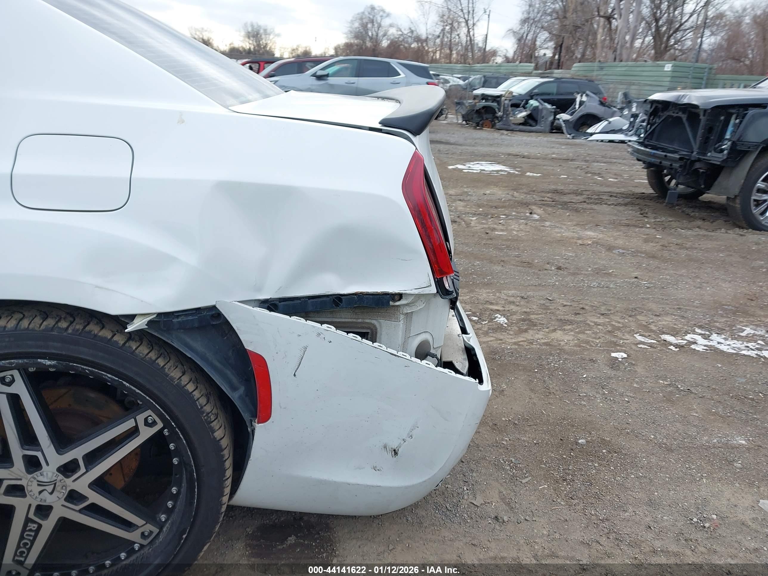 CHRYSLER 300 image 6