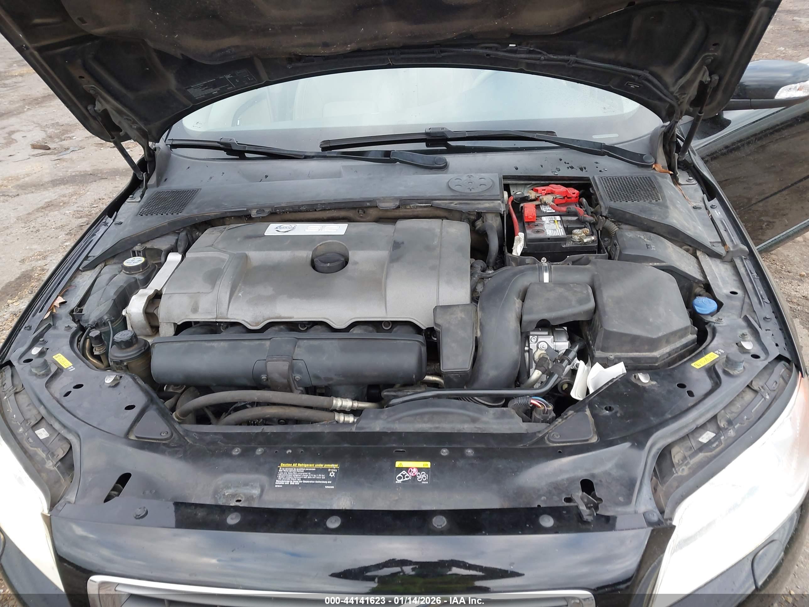 VOLVO S80 image 10