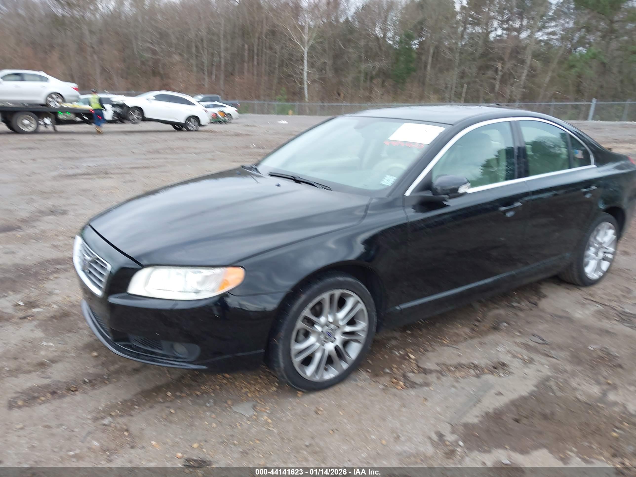VOLVO S80 image 2