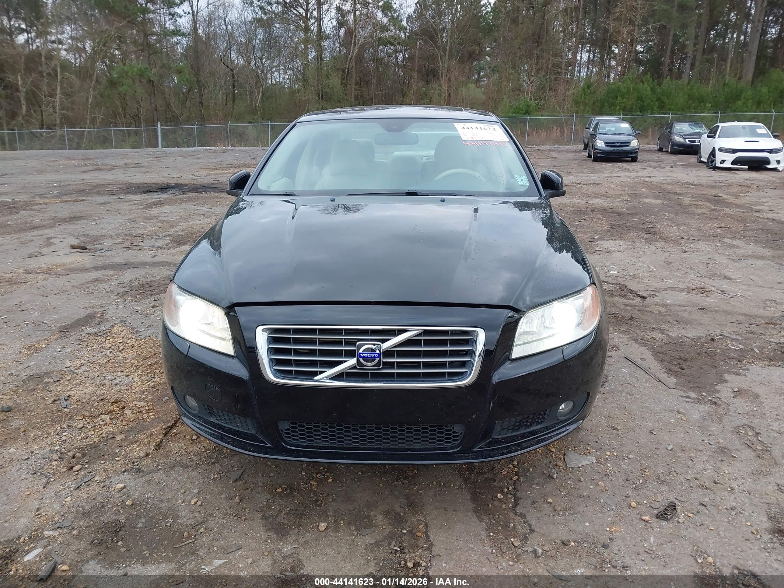 VOLVO S80 image 6