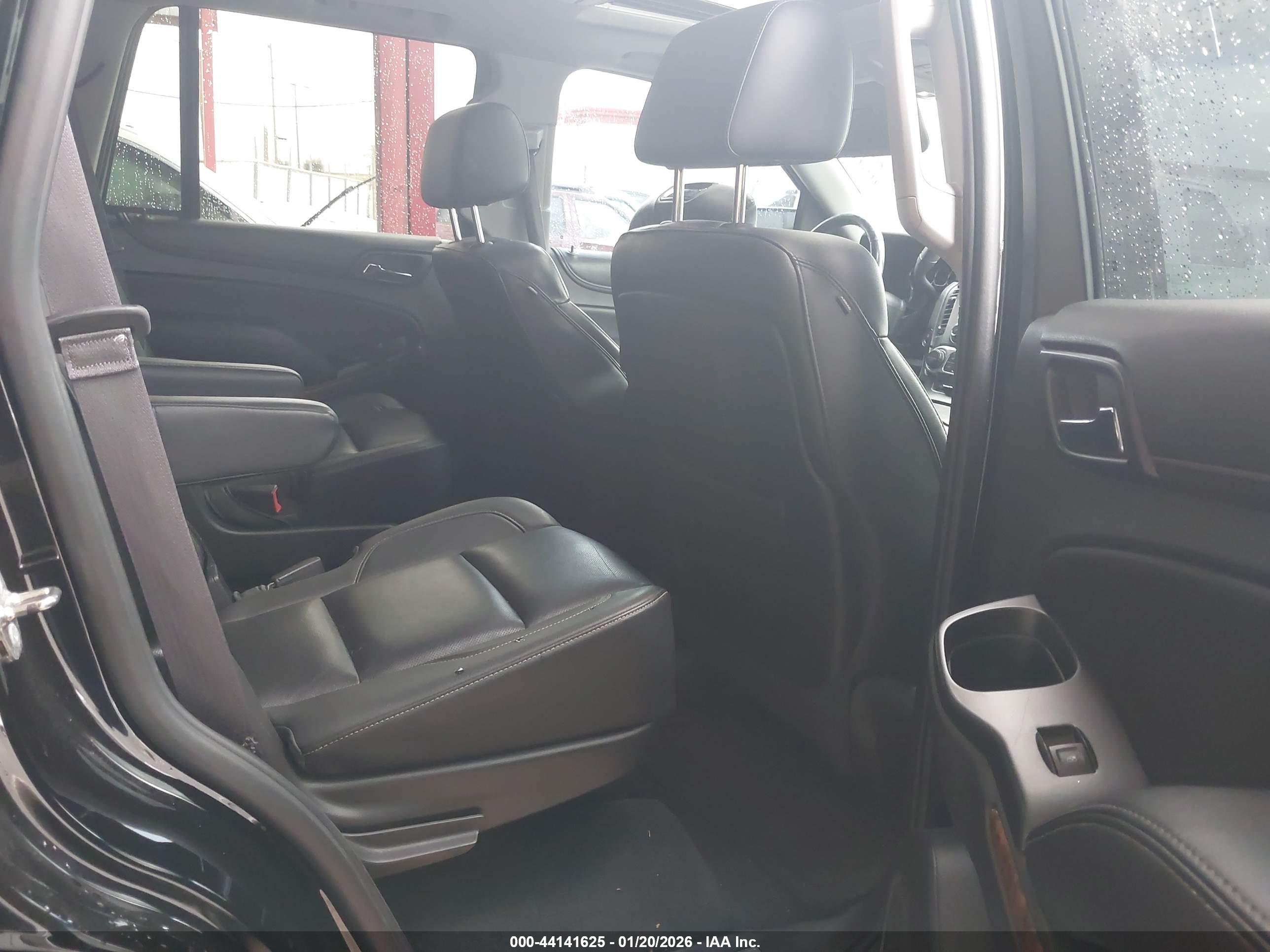 CHEVROLET TAHOE image 8