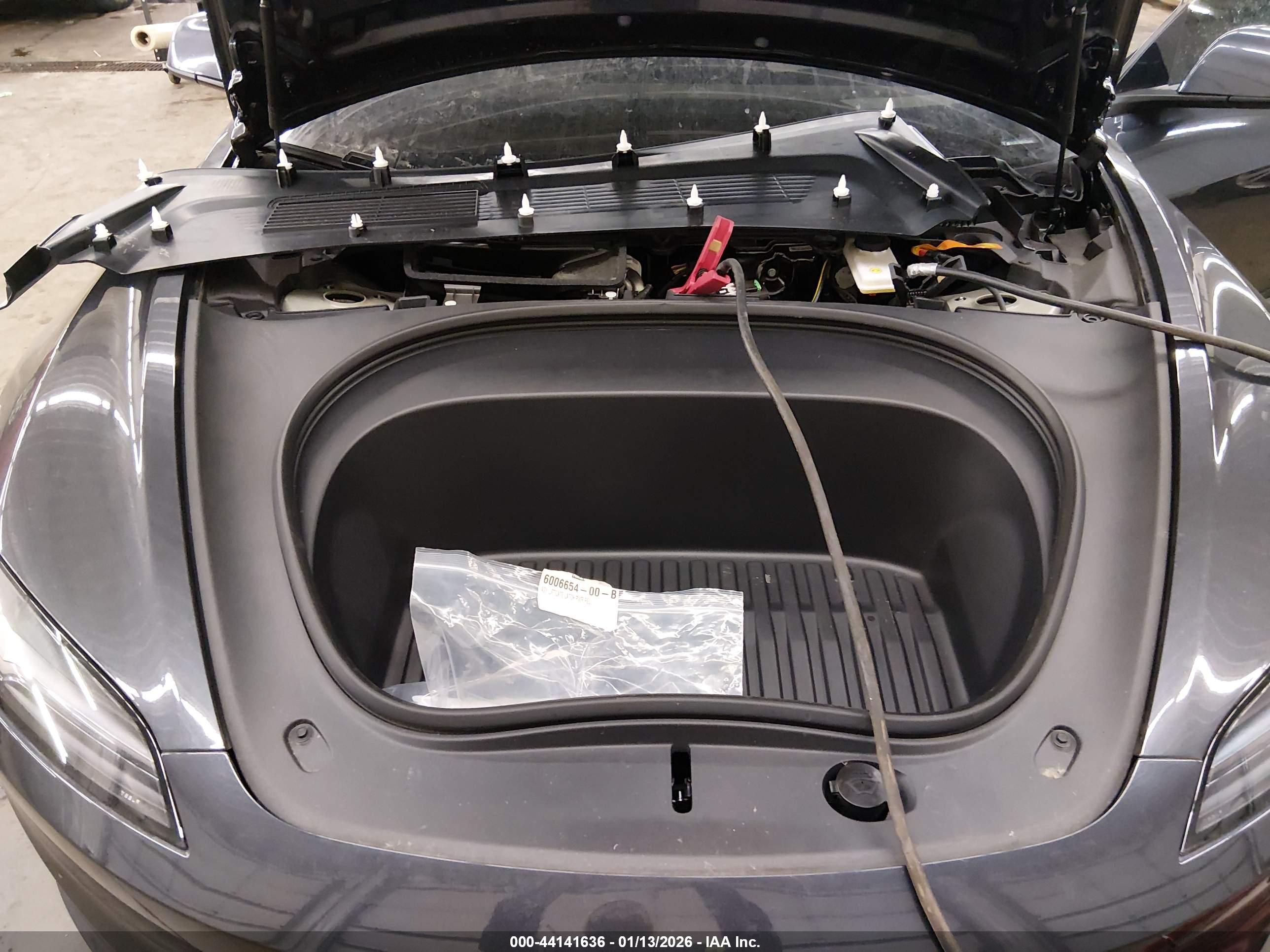 TESLA MODEL image 10