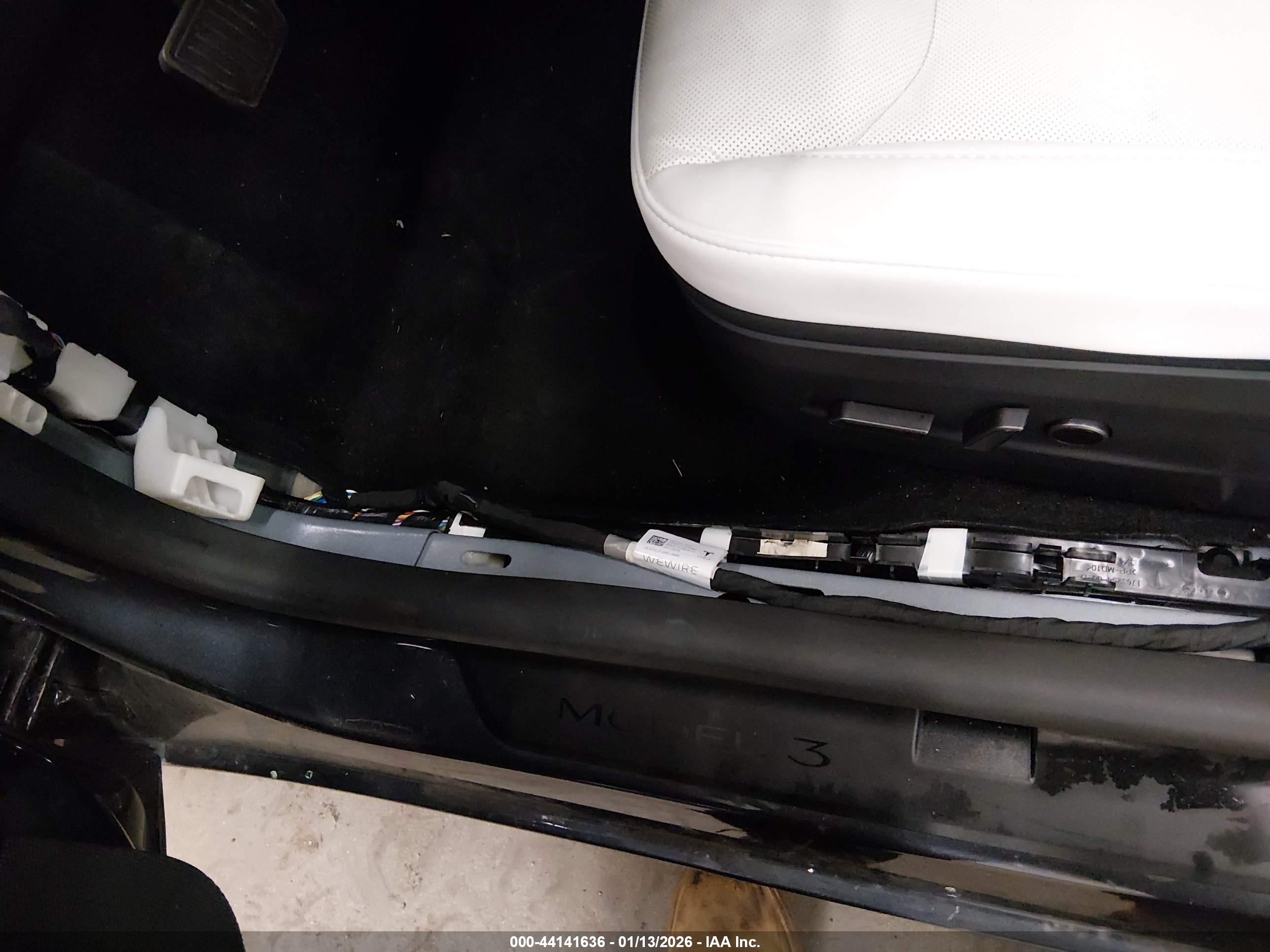 TESLA MODEL image 6