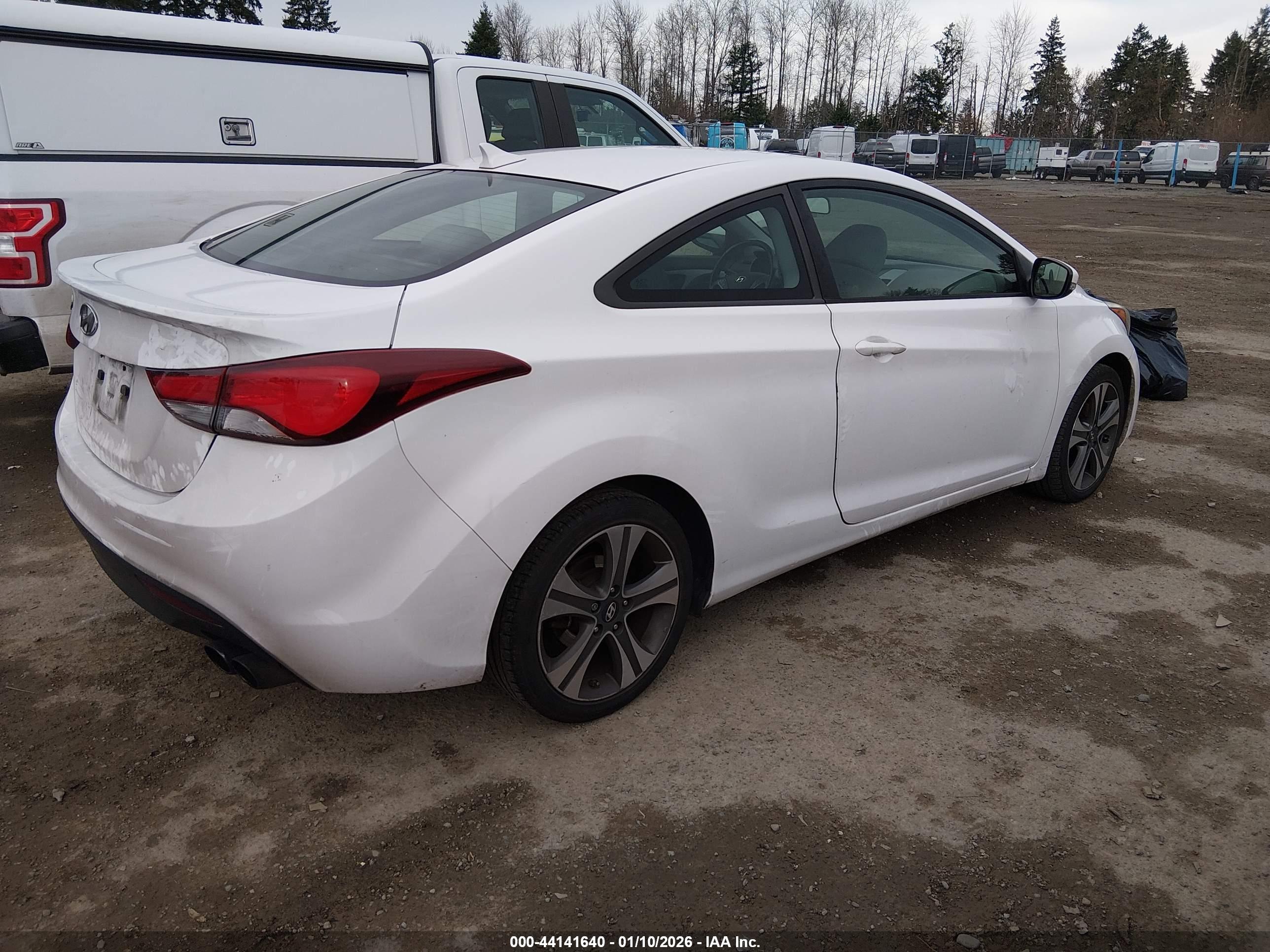 HYUNDAI ELANTRA image 4