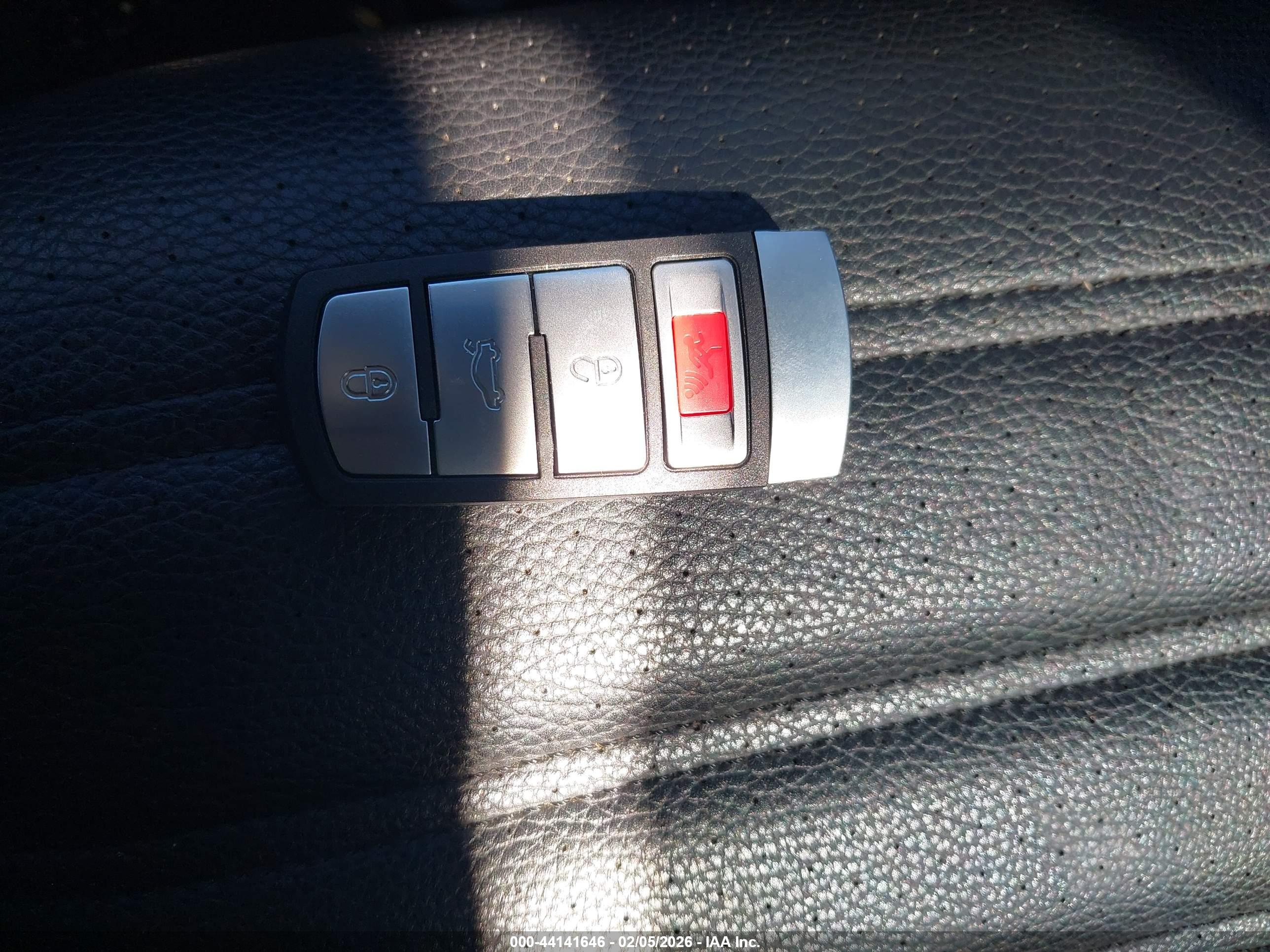 VOLKSWAGEN CC image 11