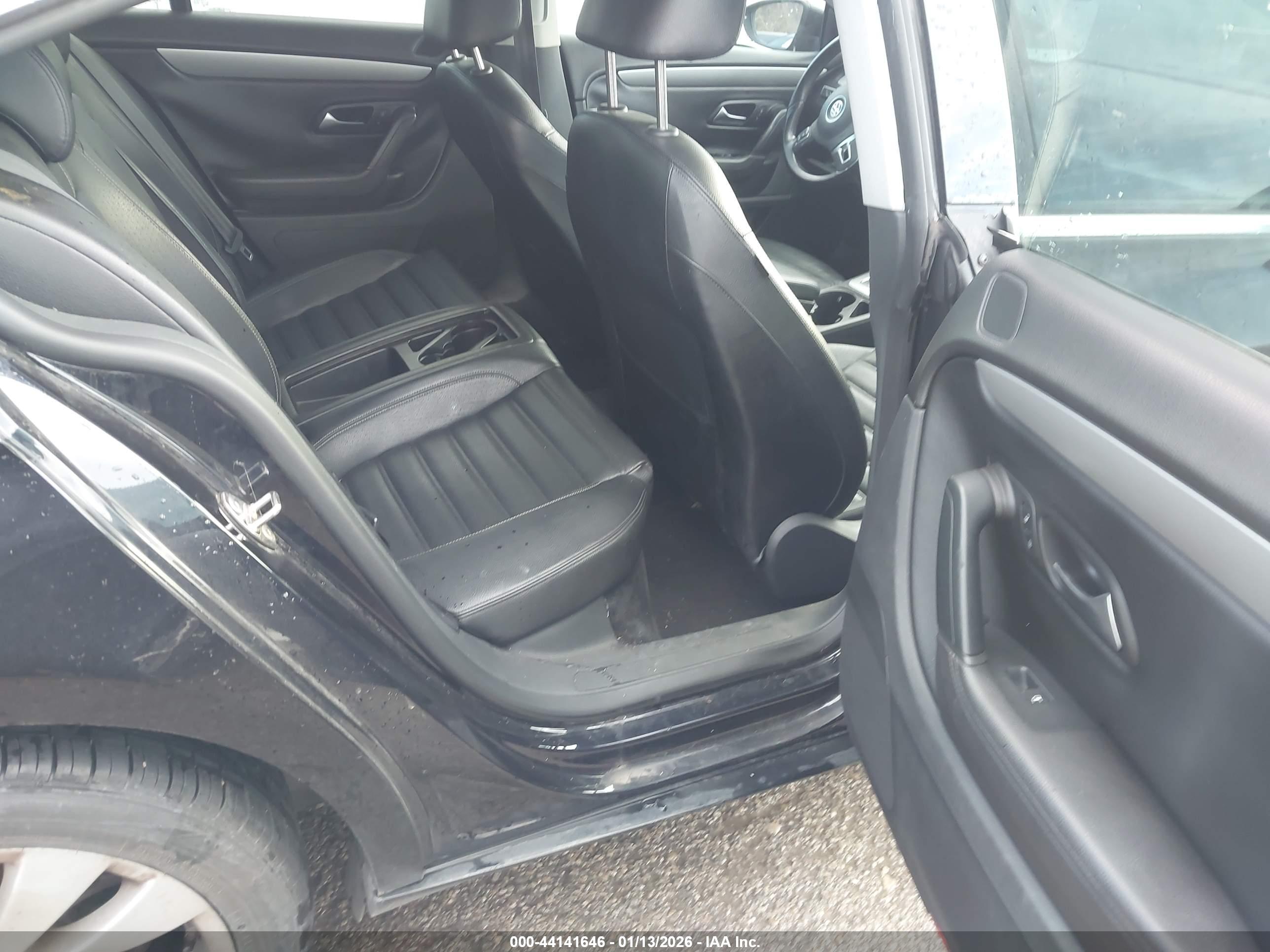 VOLKSWAGEN CC image 8