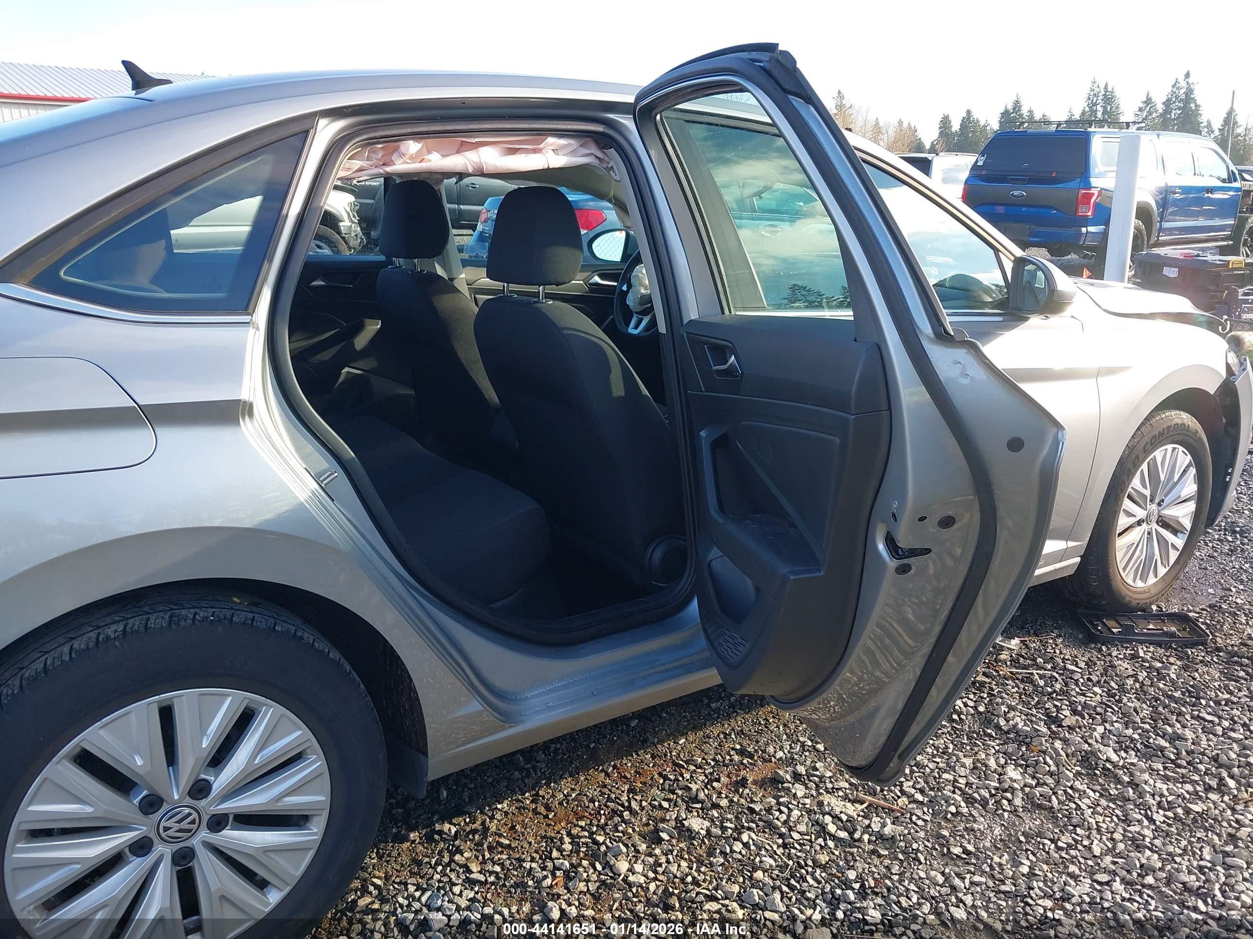 VOLKSWAGEN JETTA image 8