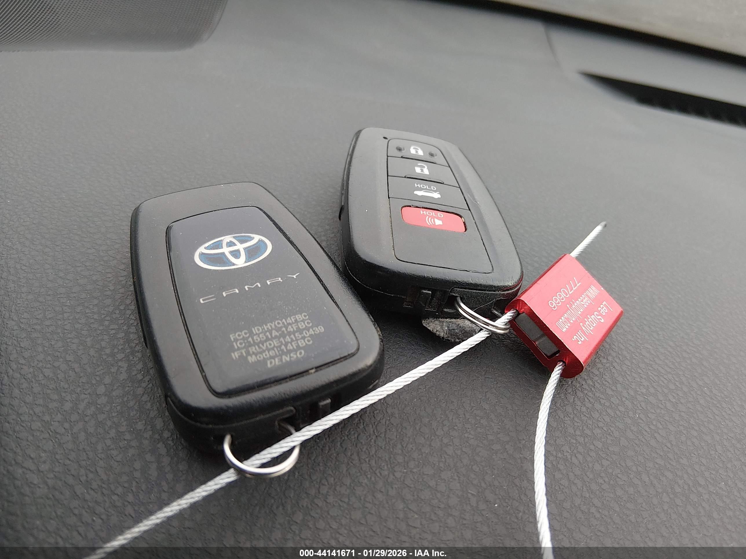 TOYOTA CAMRY image 11