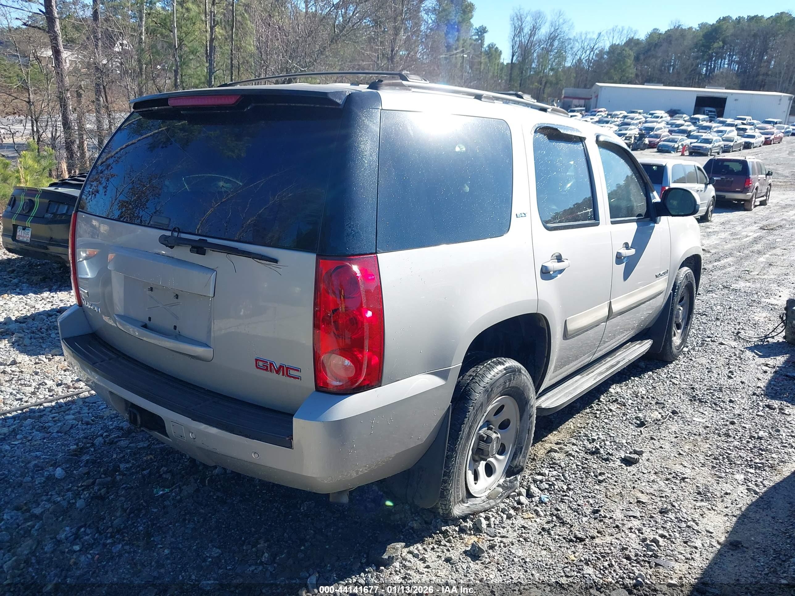 GMC YUKON image 4