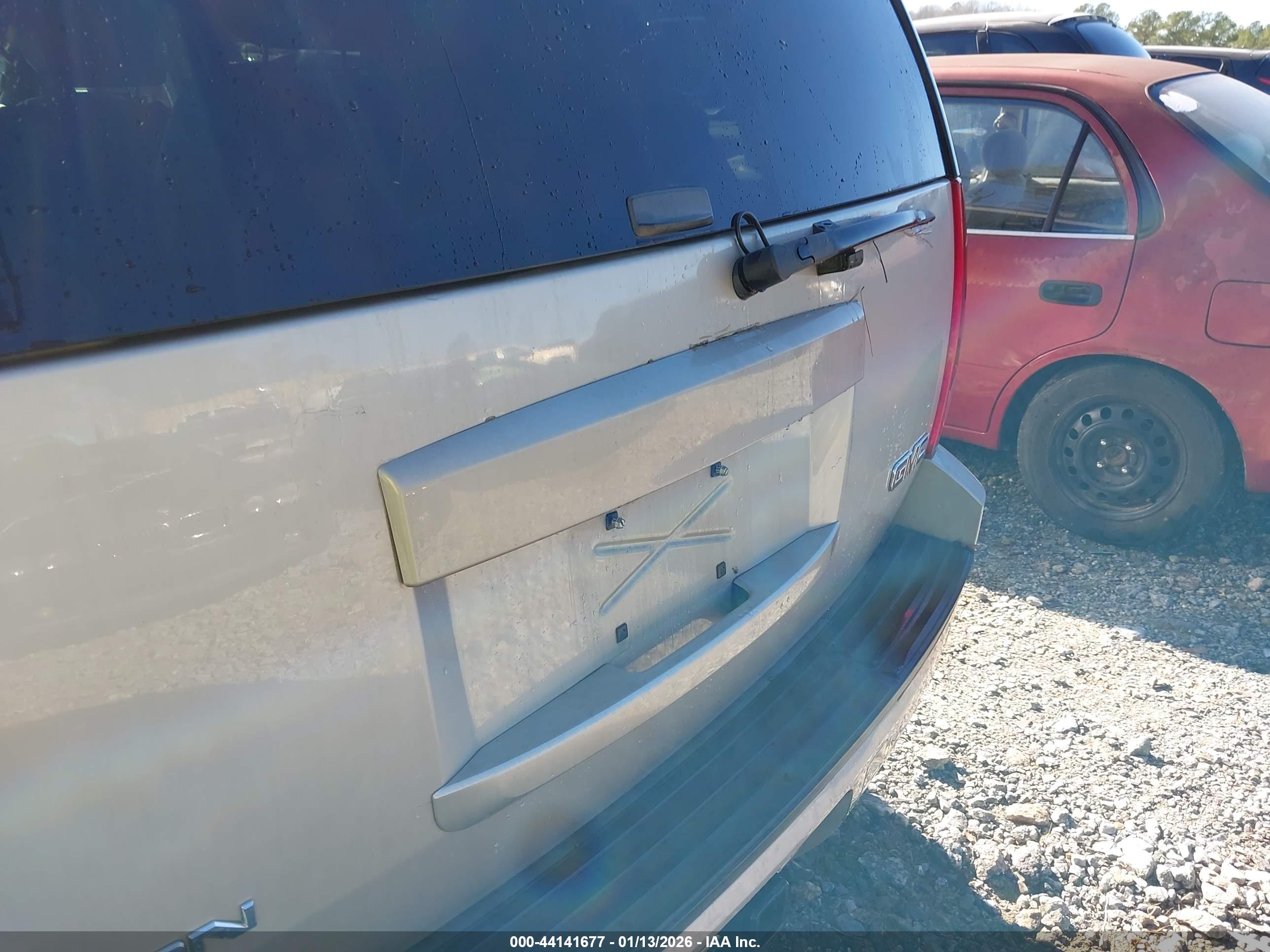 GMC YUKON image 6