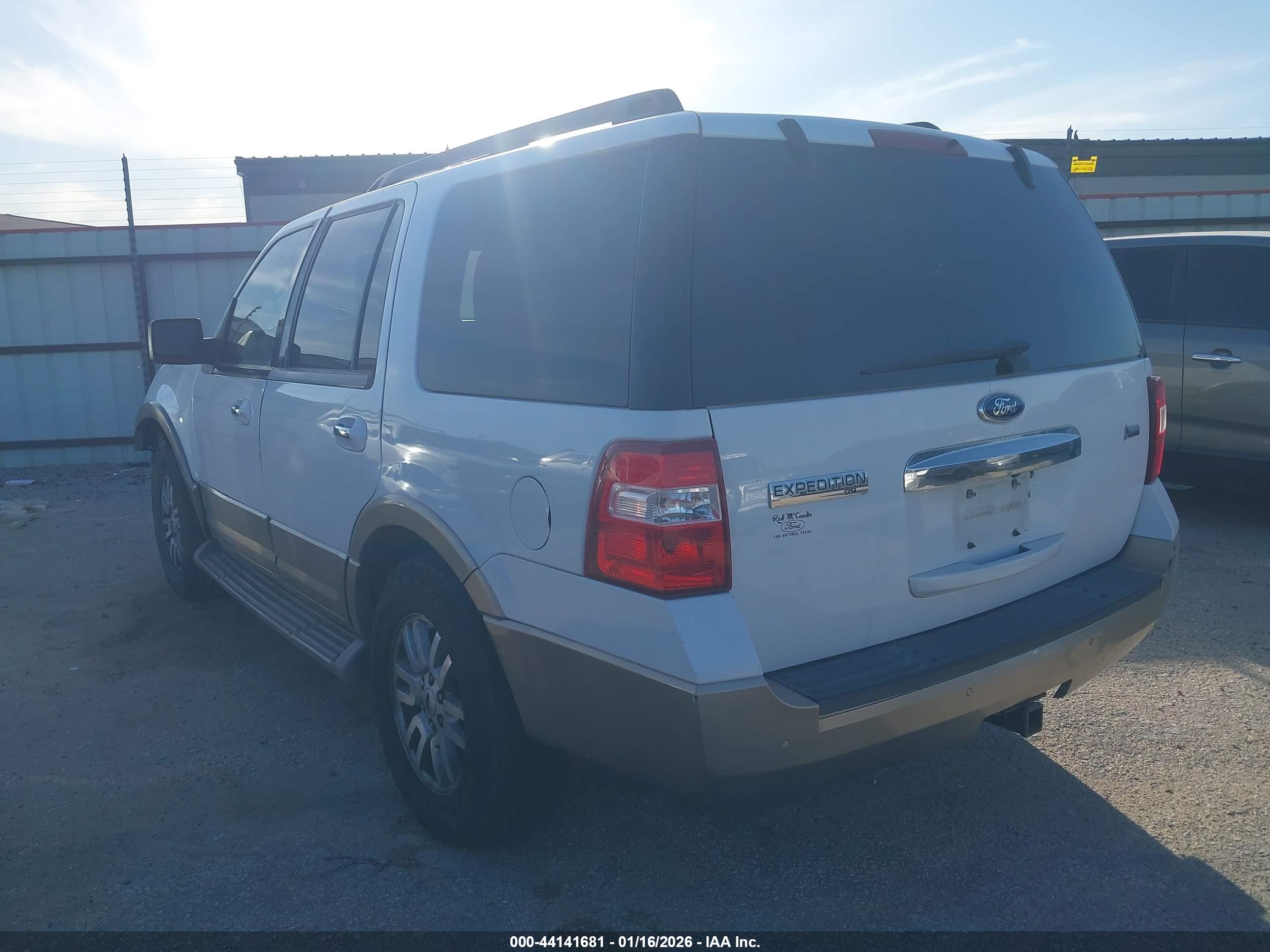 FORD EXPEDITION image 3