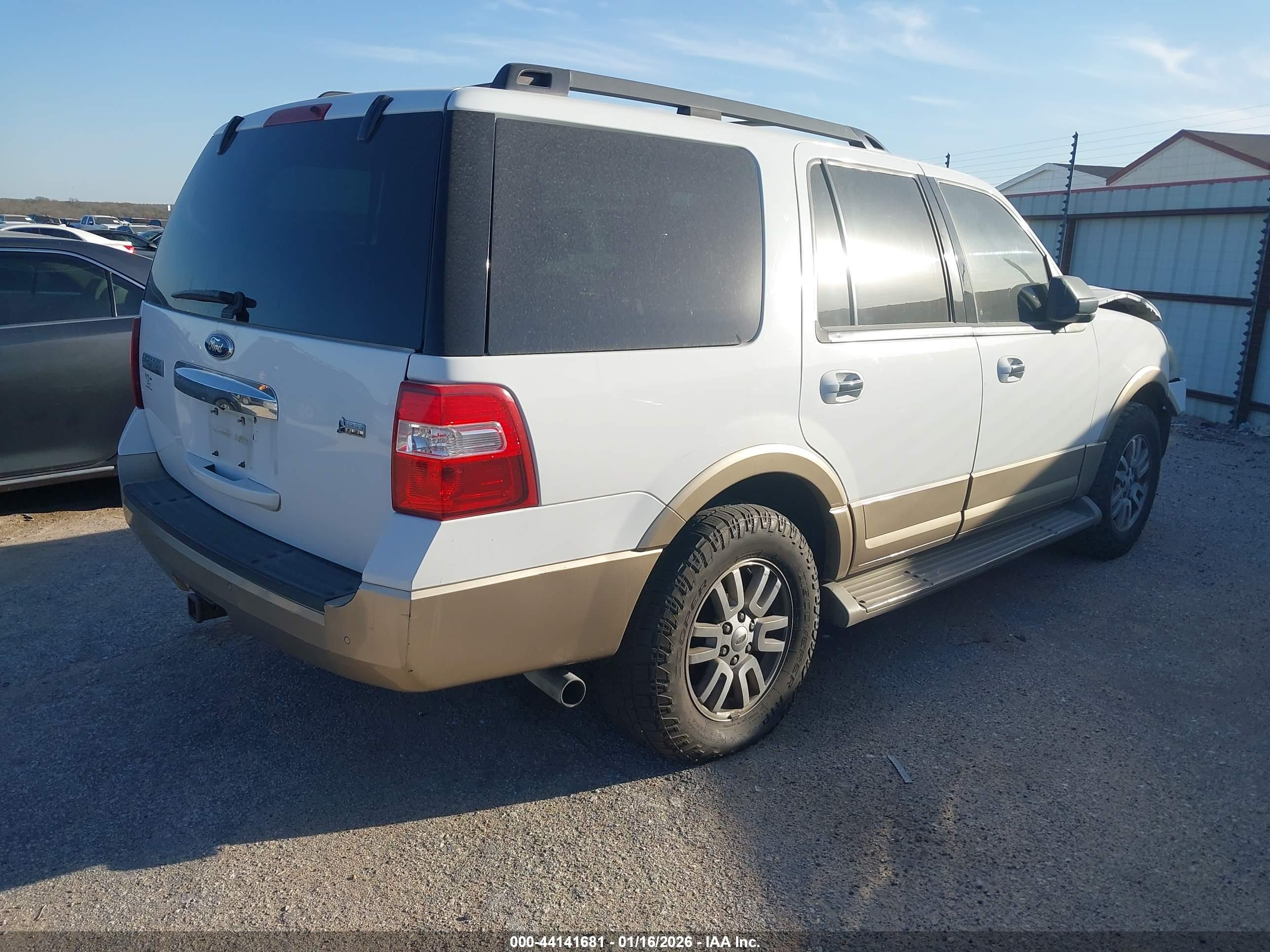 FORD EXPEDITION image 4