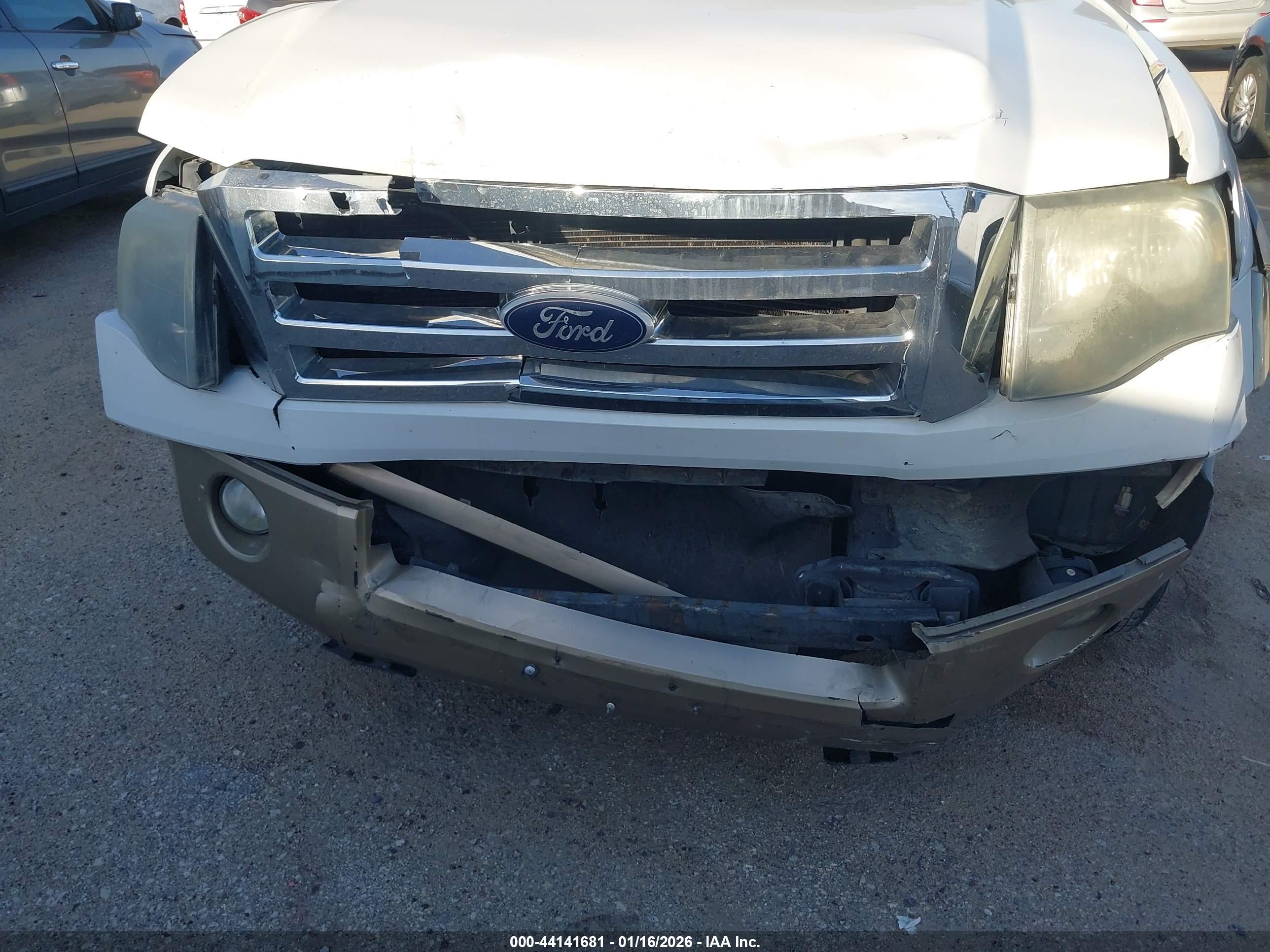 FORD EXPEDITION image 6