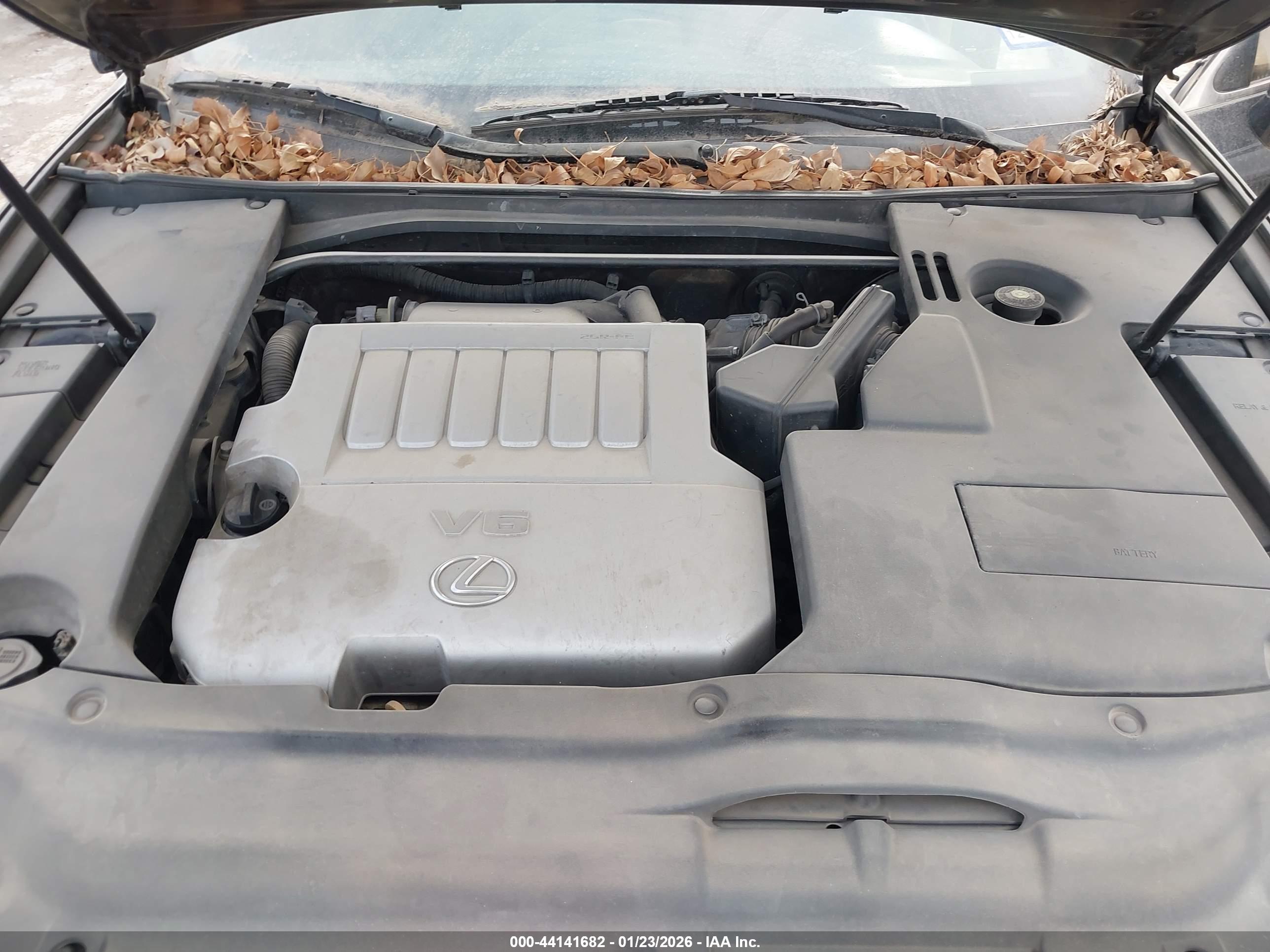 LEXUS ES image 10