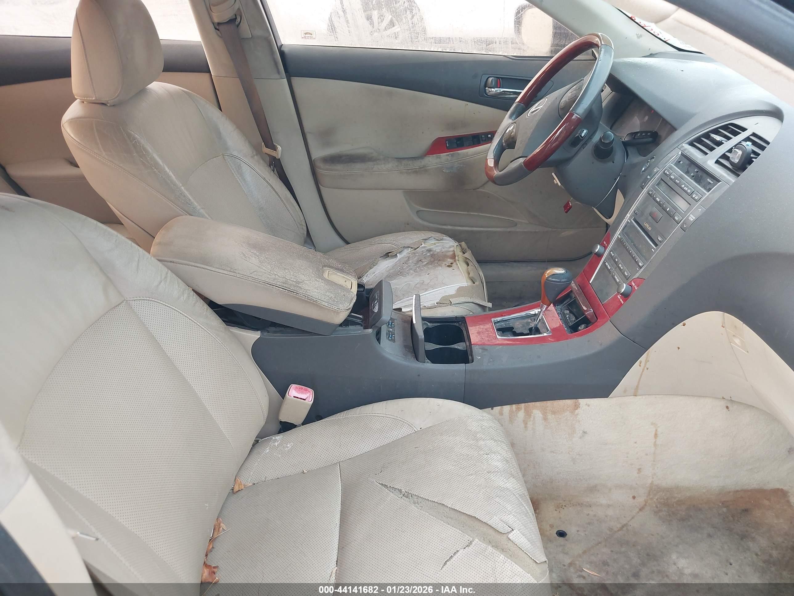 LEXUS ES image 5