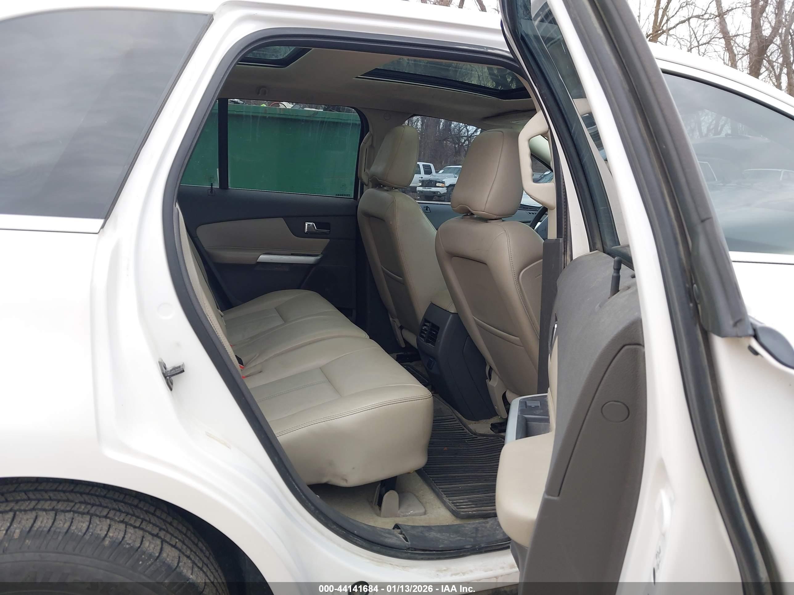 FORD EDGE image 8