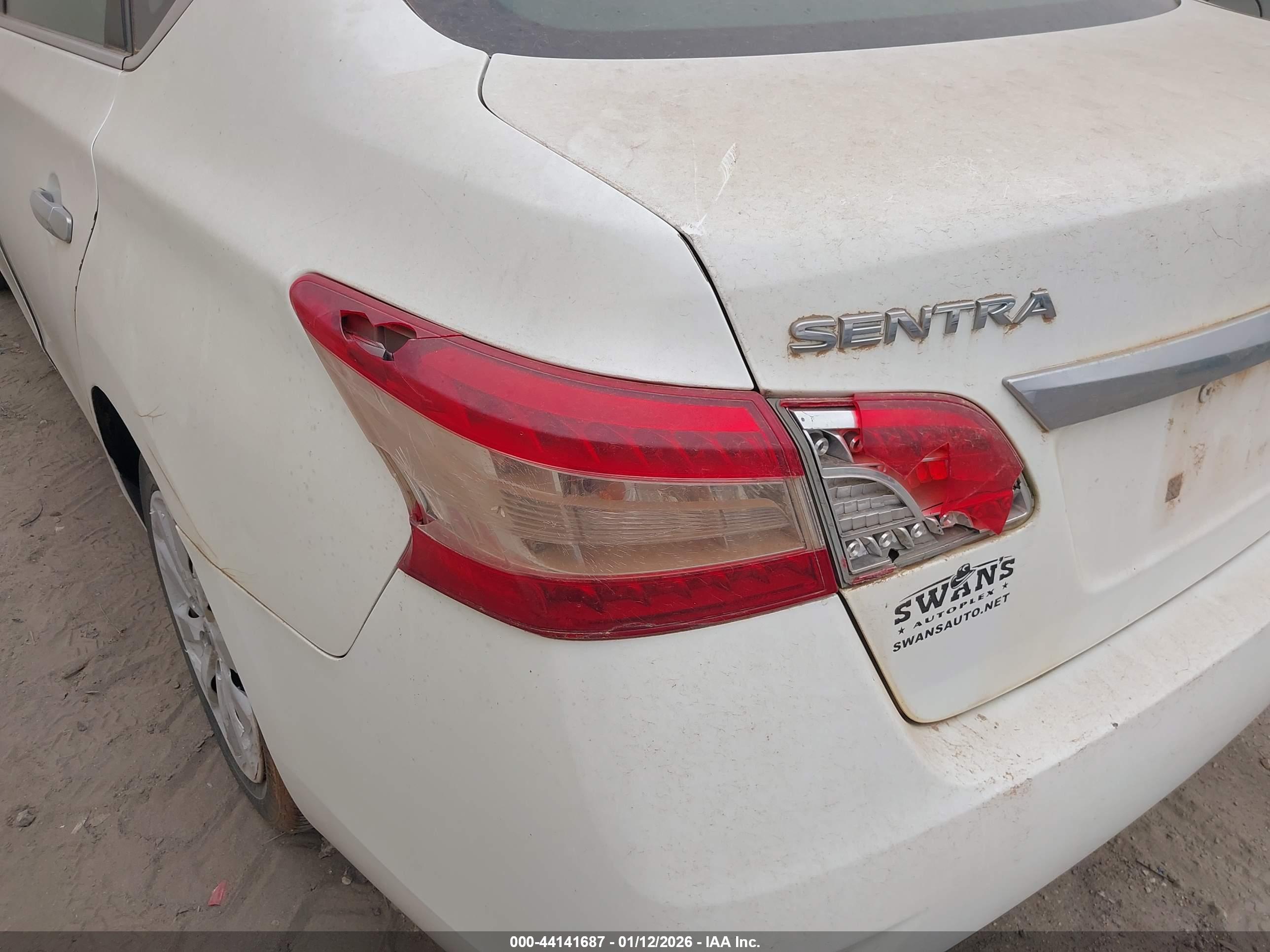 NISSAN SENTRA image 6