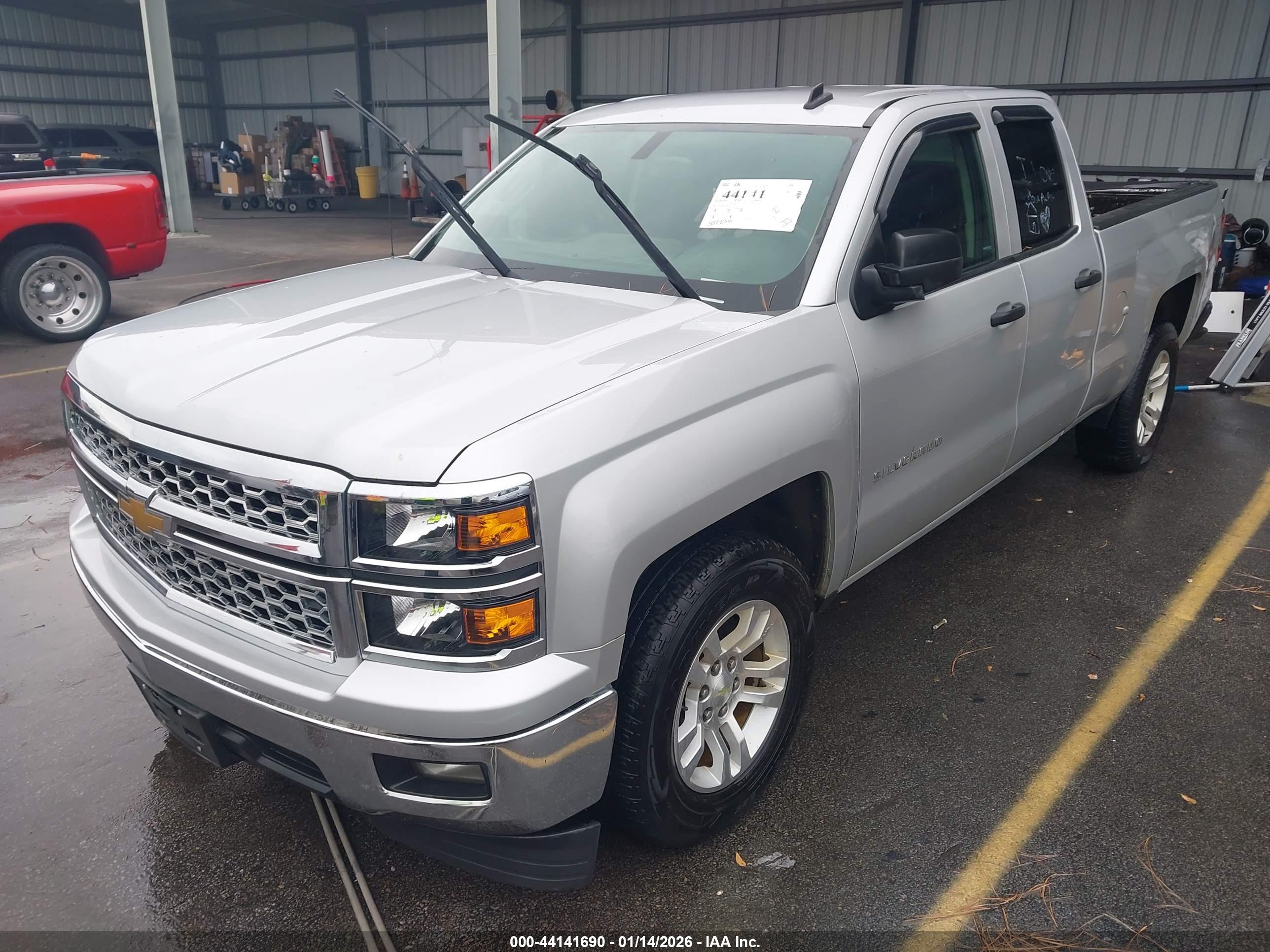 CHEVROLET SILVERADO image 2