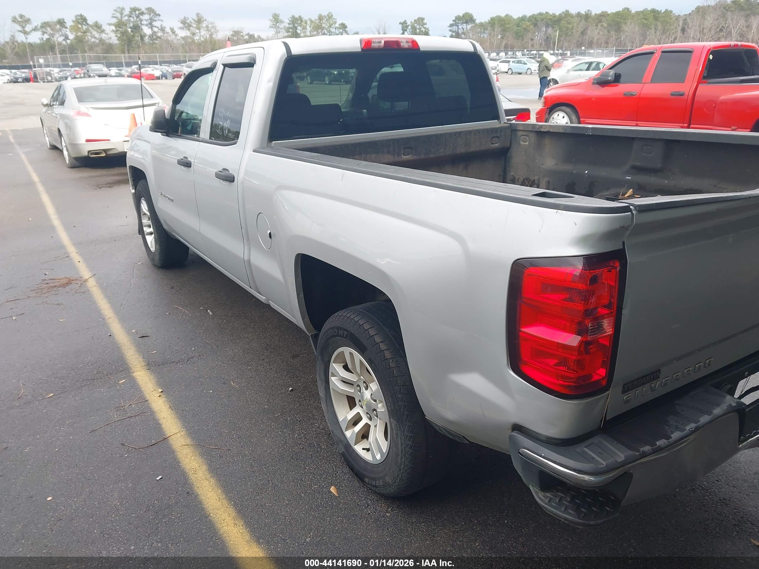 CHEVROLET SILVERADO image 3