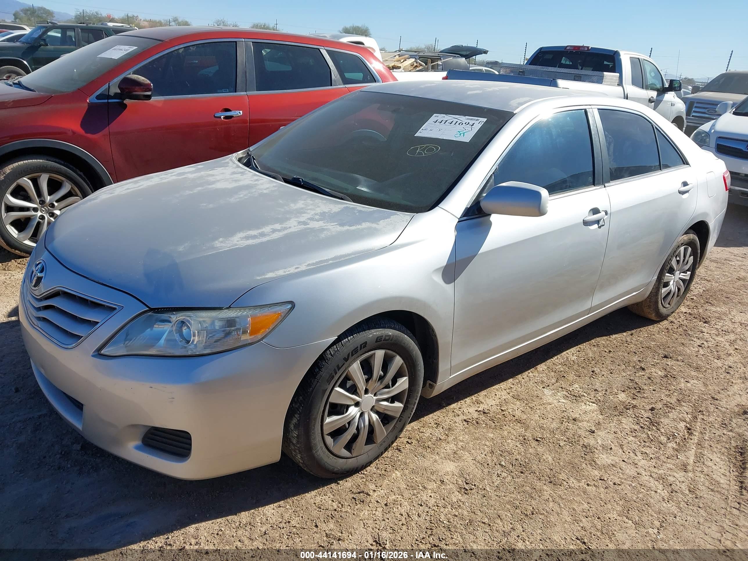 TOYOTA CAMRY image 2