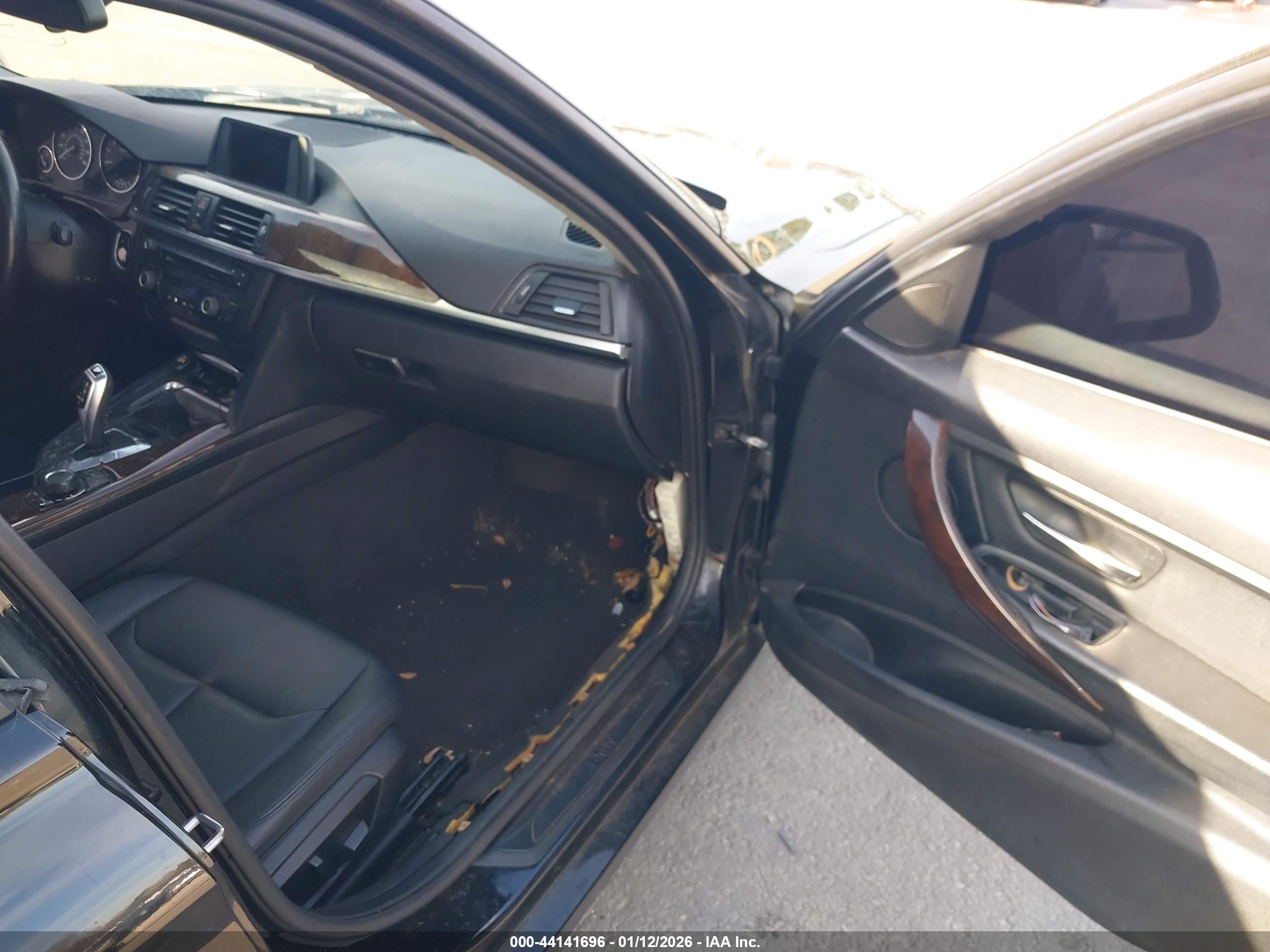BMW 328I image 5