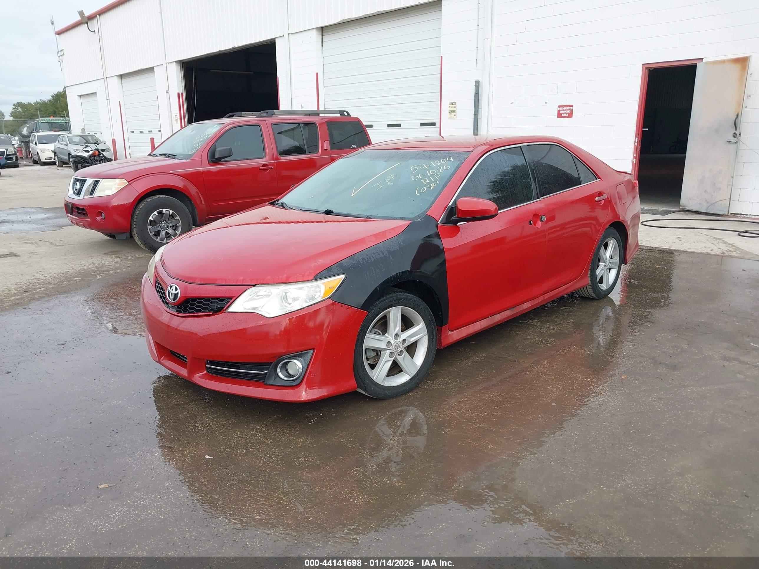 TOYOTA CAMRY image 2