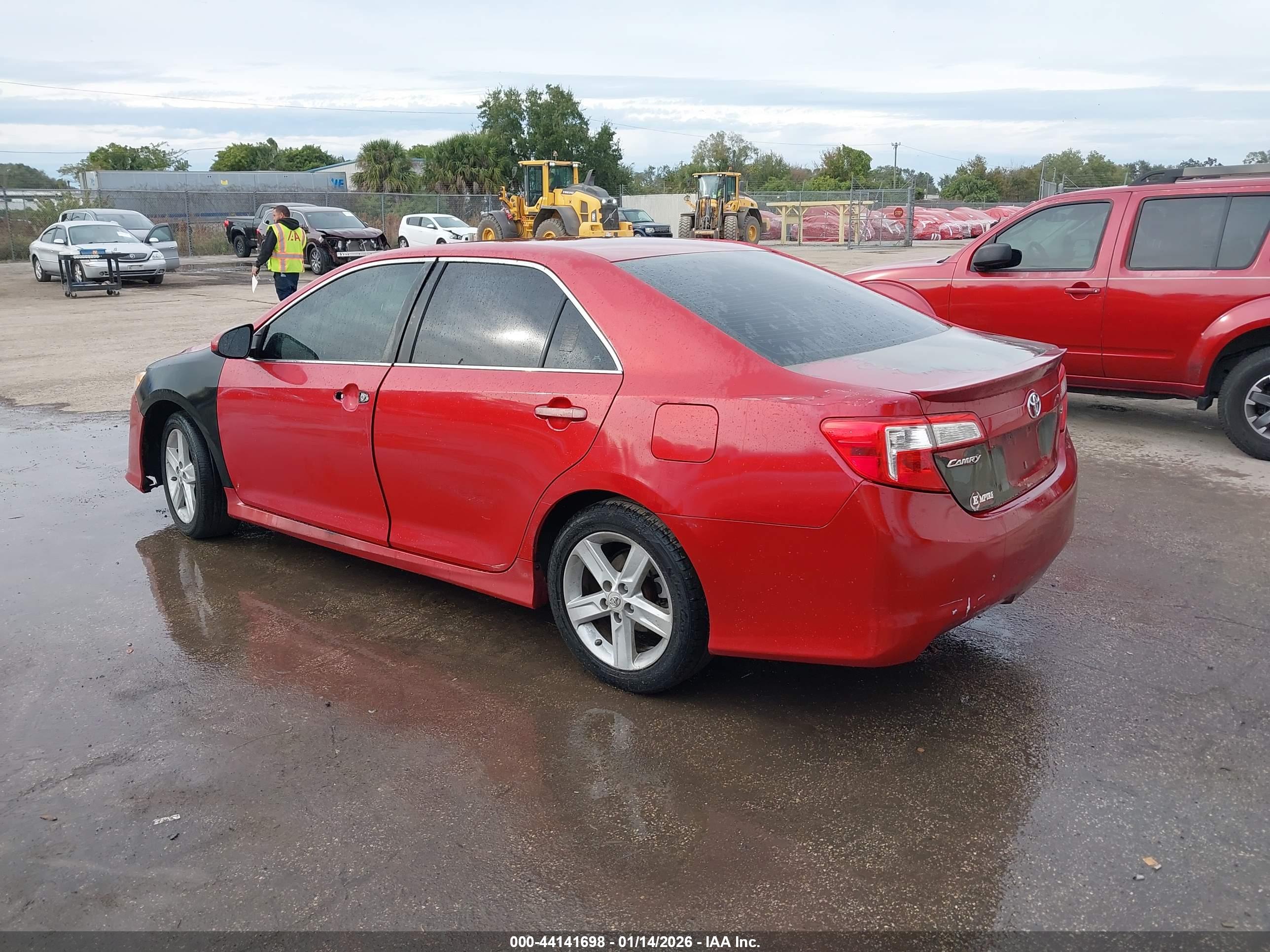 TOYOTA CAMRY image 3