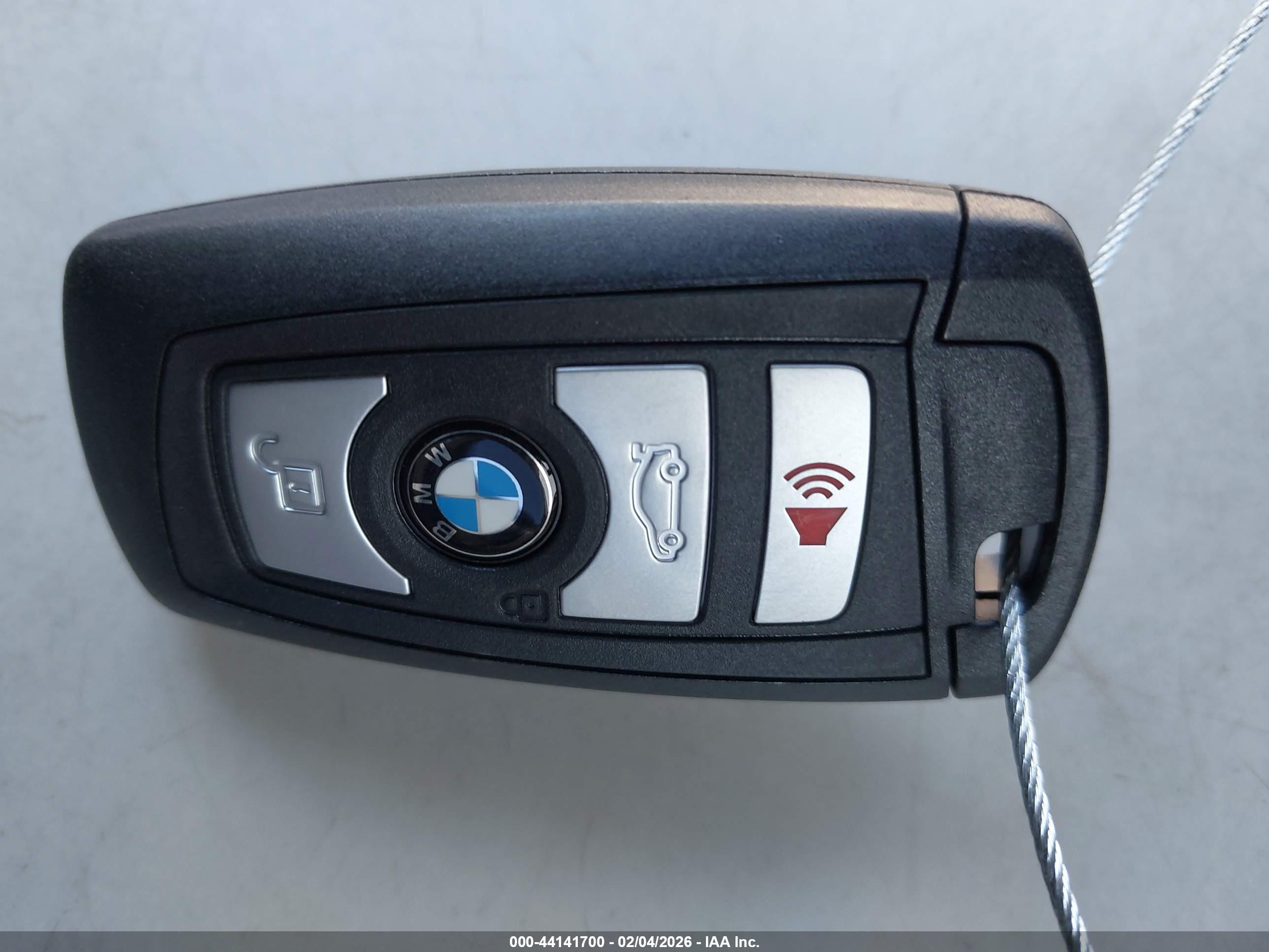 BMW 528I image 11