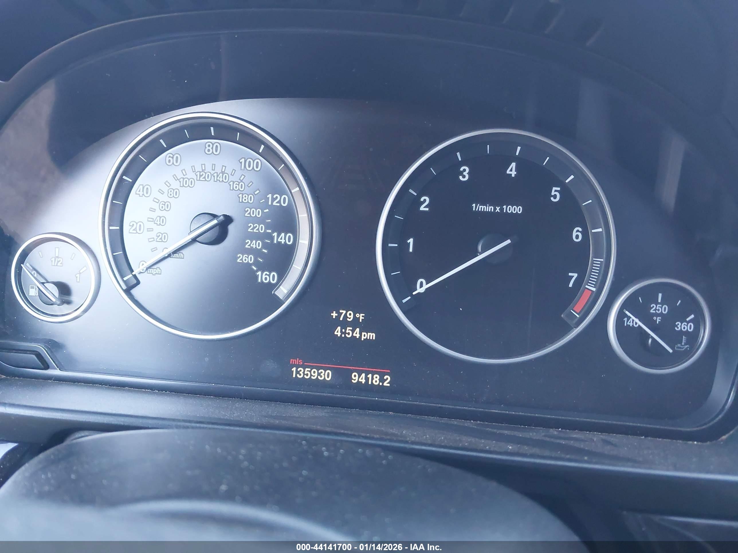 BMW 528I image 7