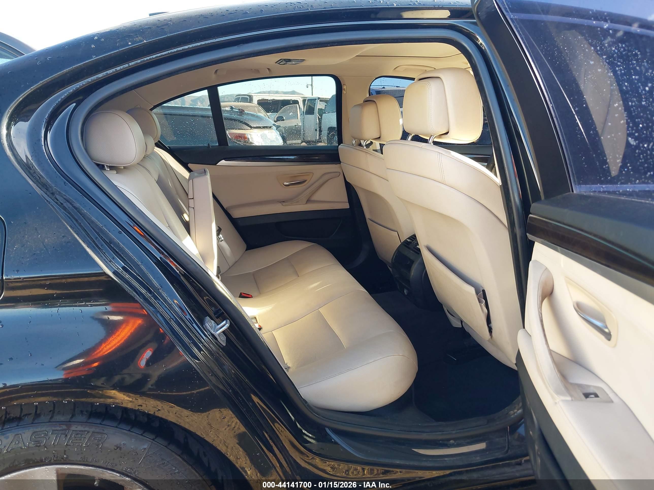 BMW 528I image 8