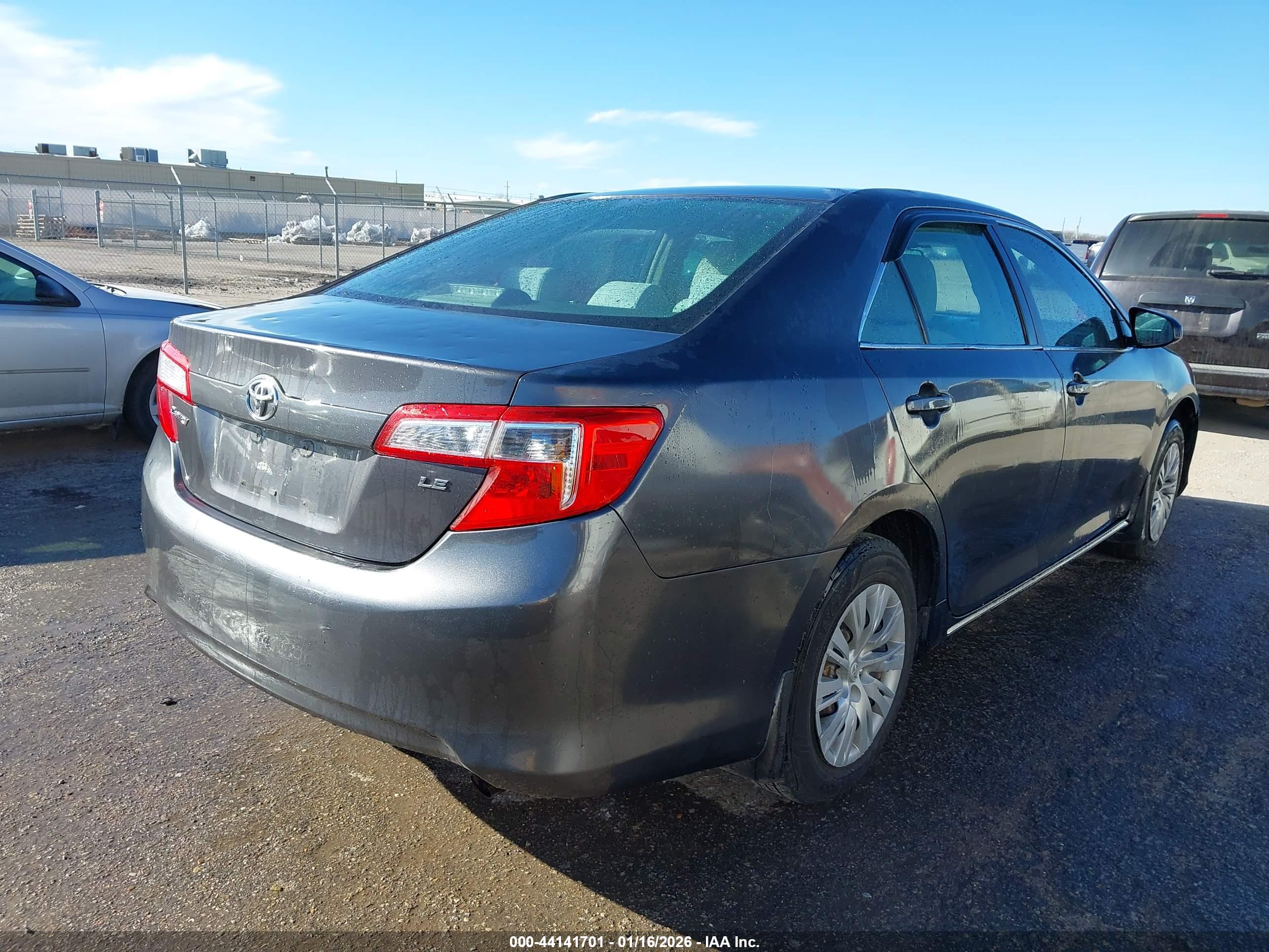 TOYOTA CAMRY image 4