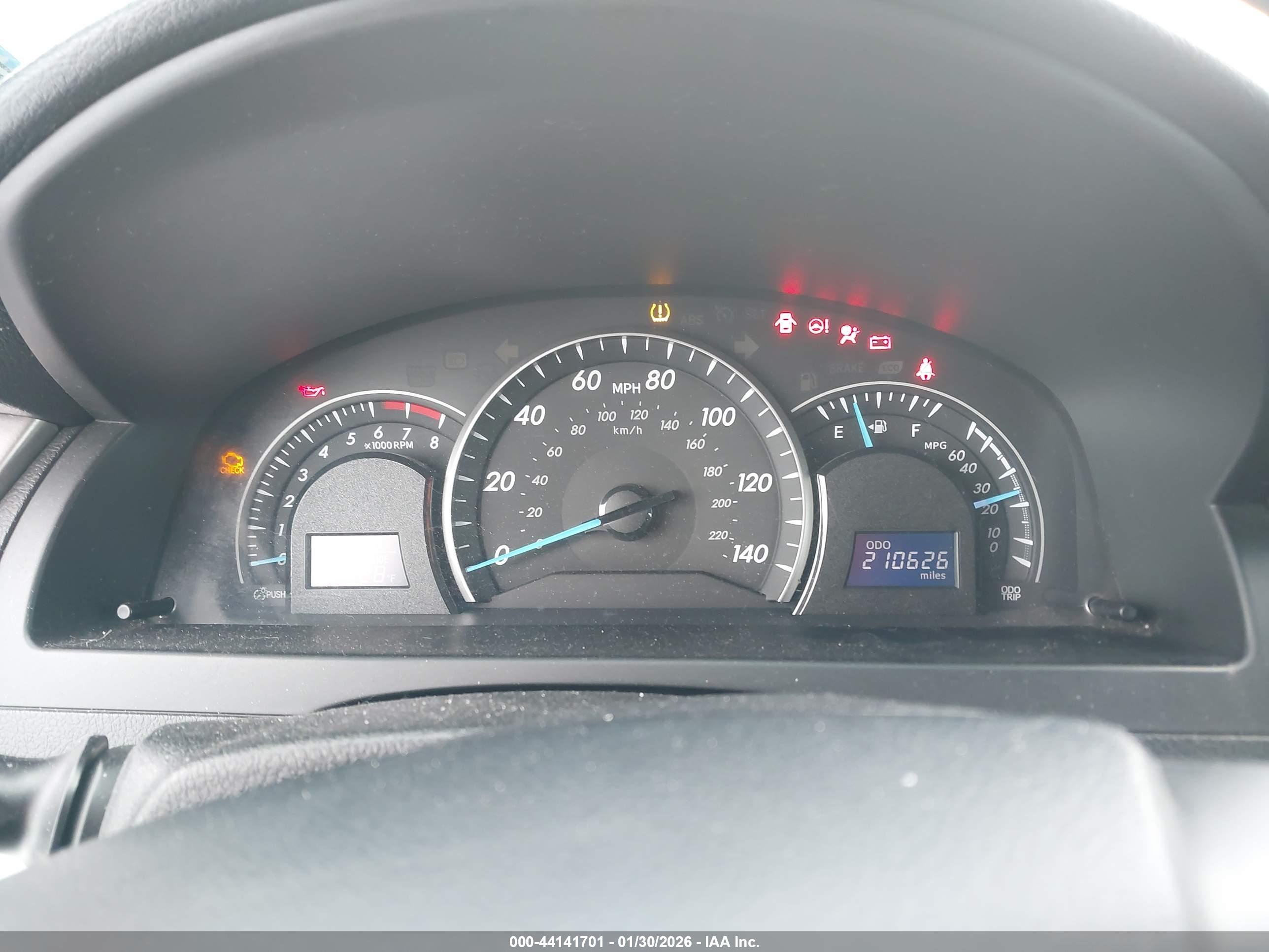 TOYOTA CAMRY image 7
