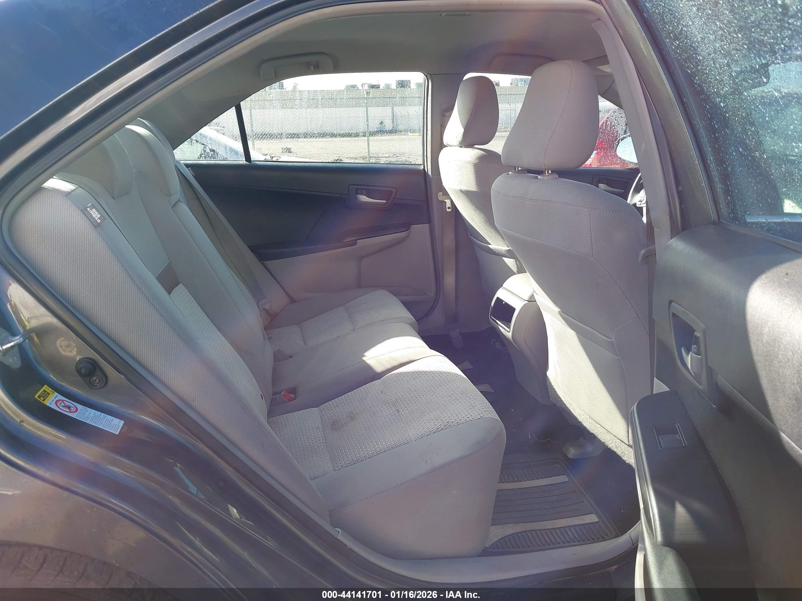 TOYOTA CAMRY image 8