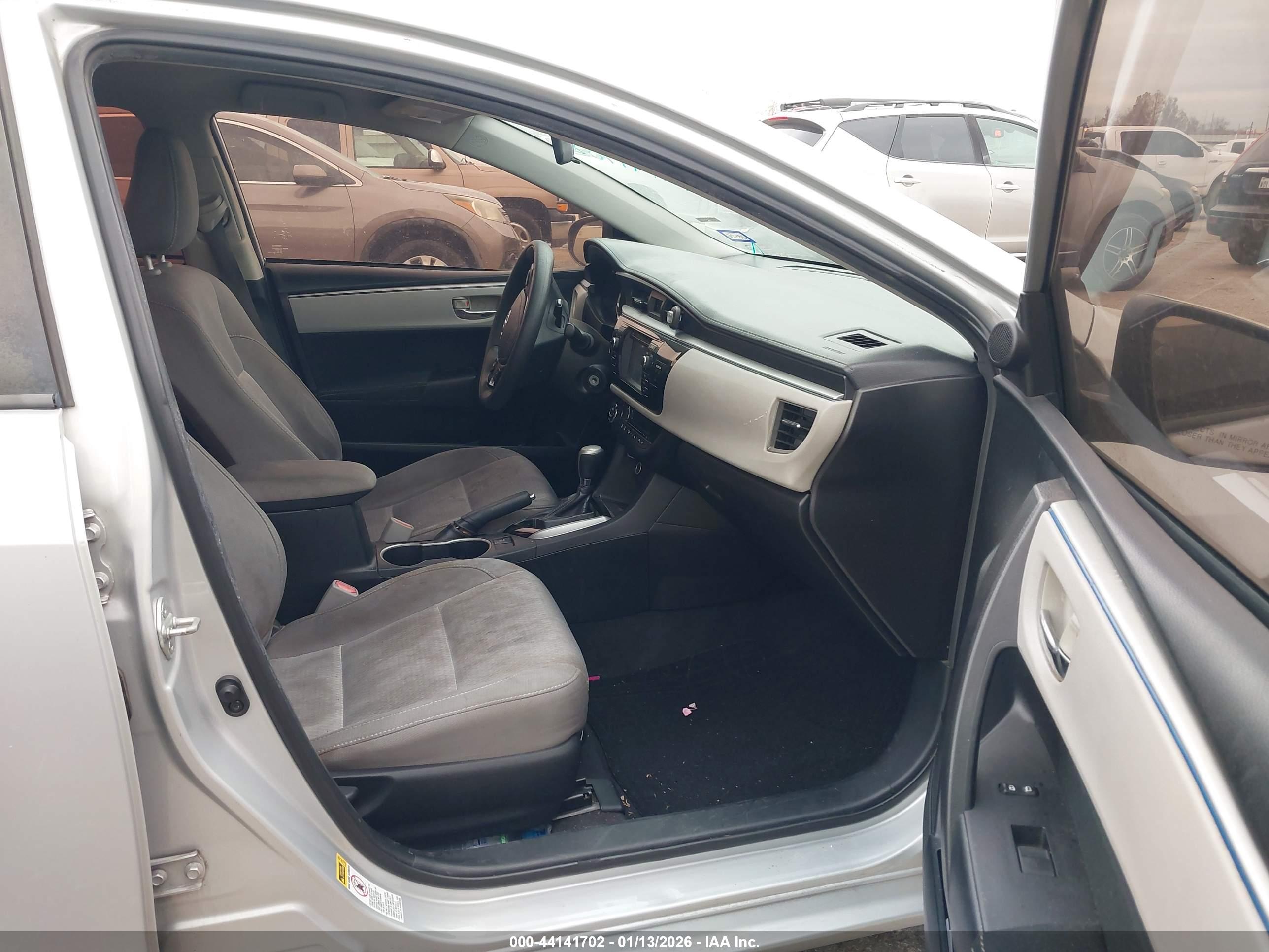 TOYOTA COROLLA image 5