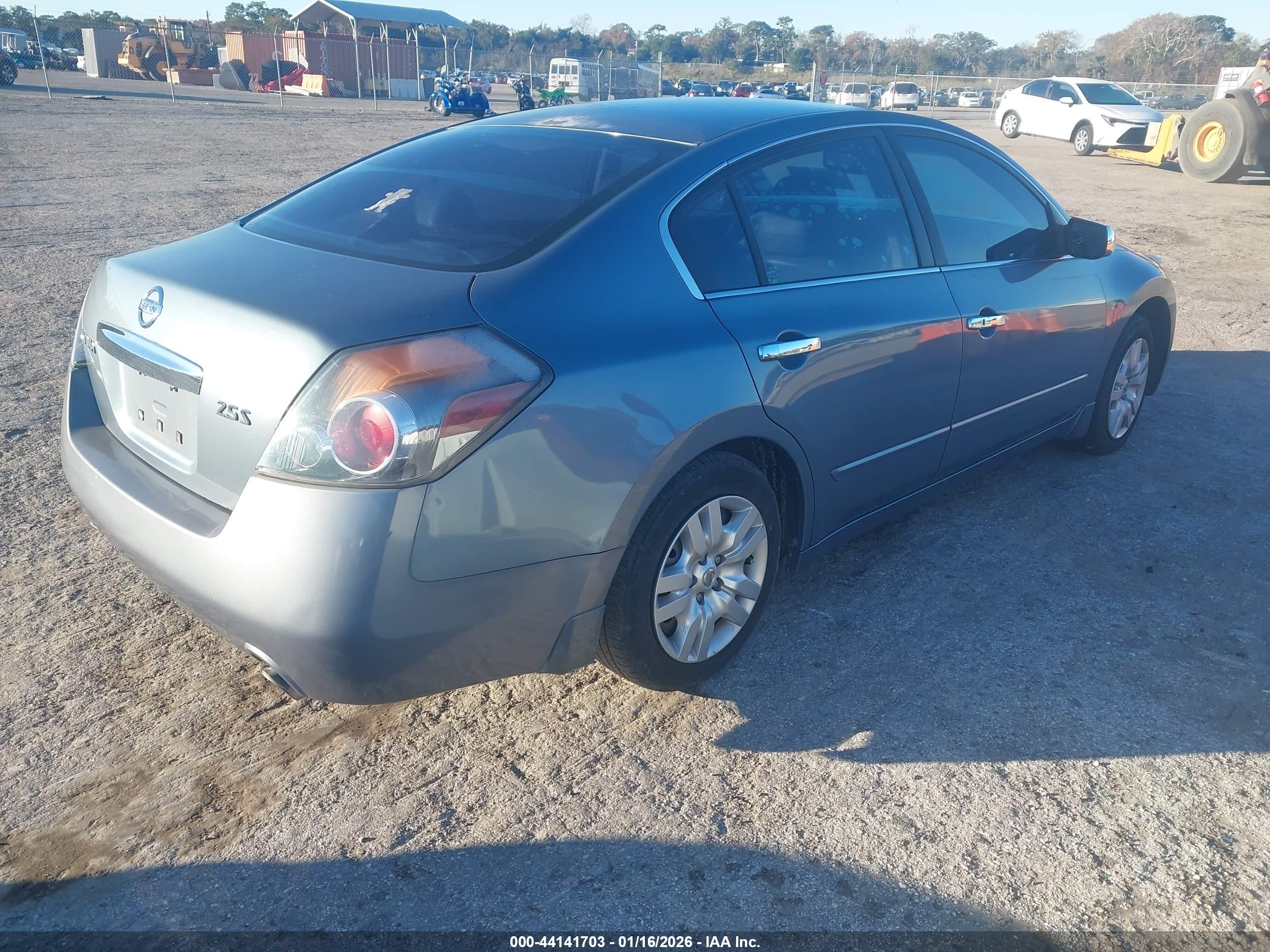 NISSAN ALTIMA image 4