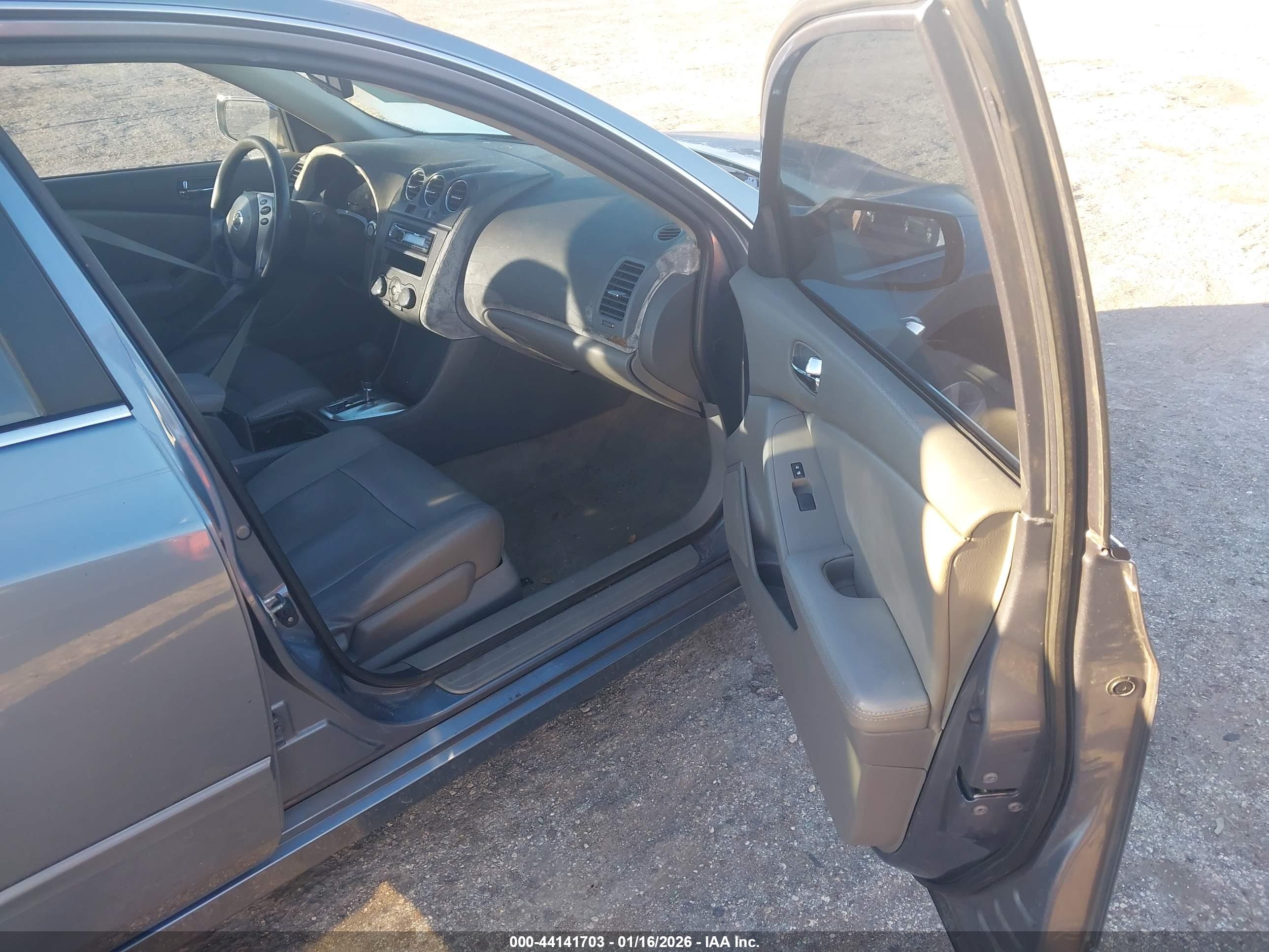 NISSAN ALTIMA image 5