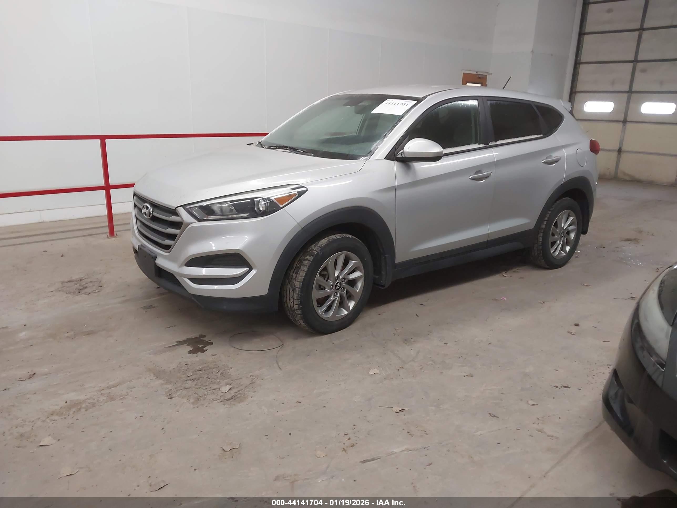 HYUNDAI TUCSON image 2